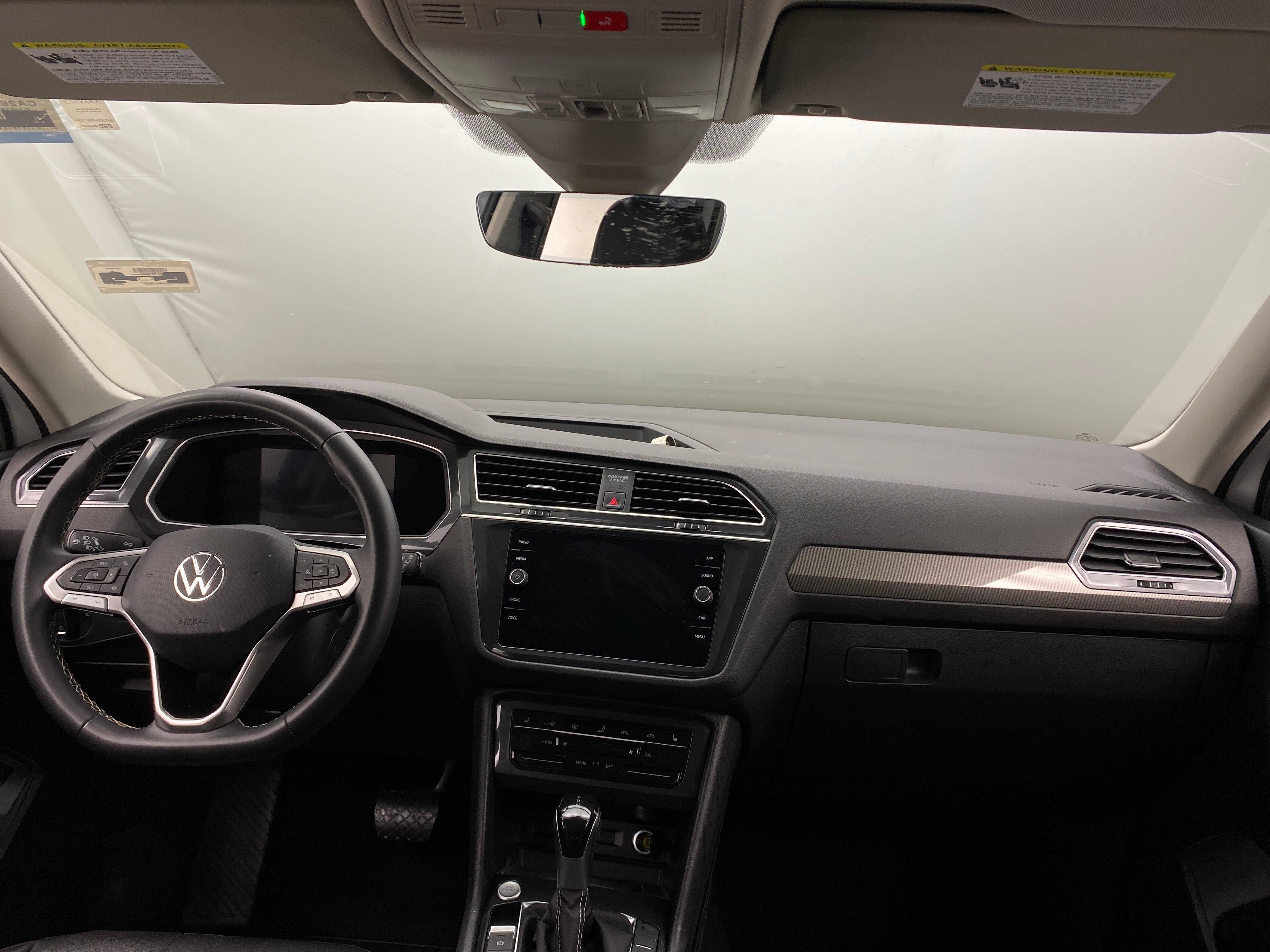 2022 Volkswagen Tiguan SE 2