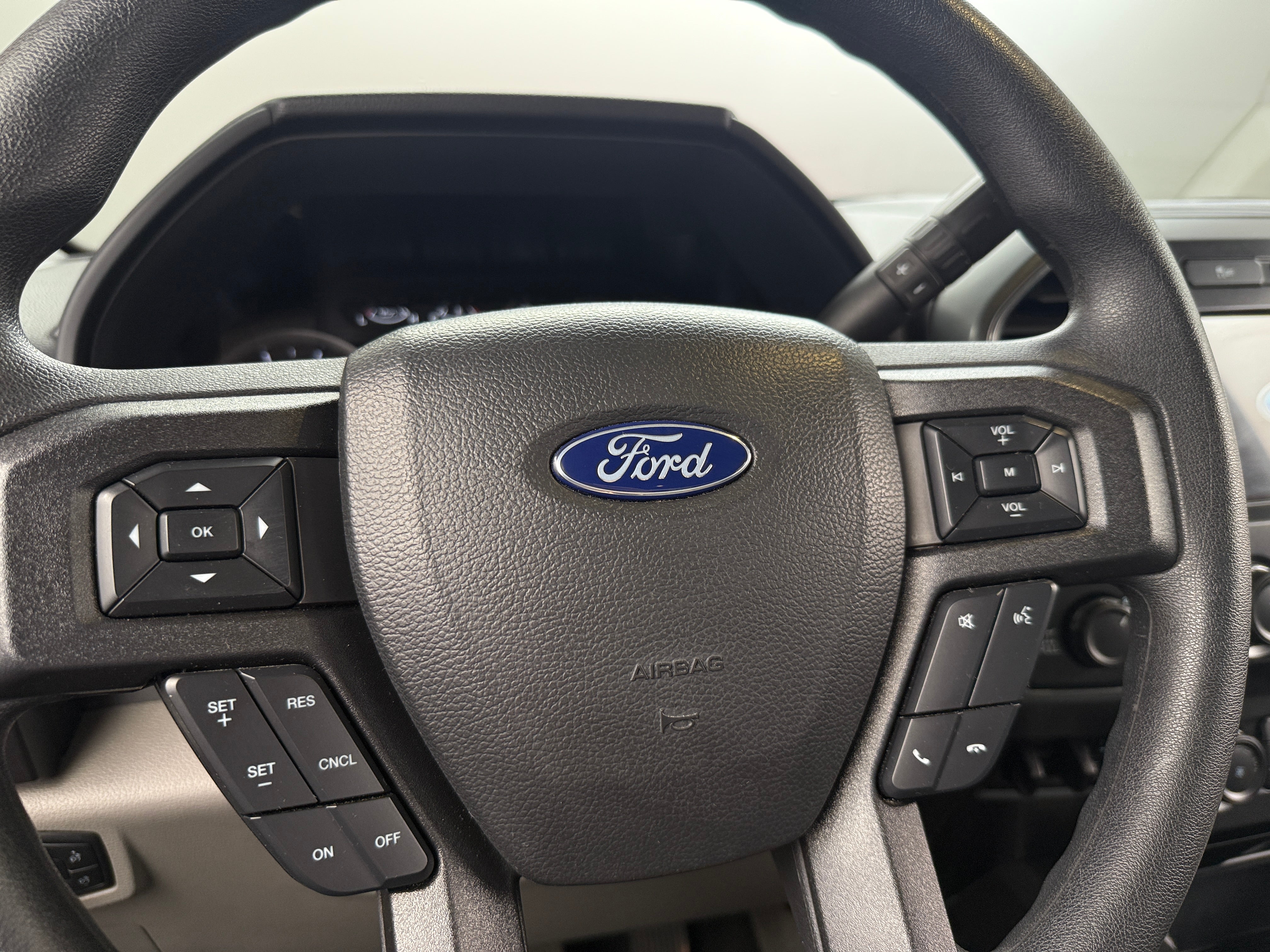 2022 Ford Econoline E-250 5