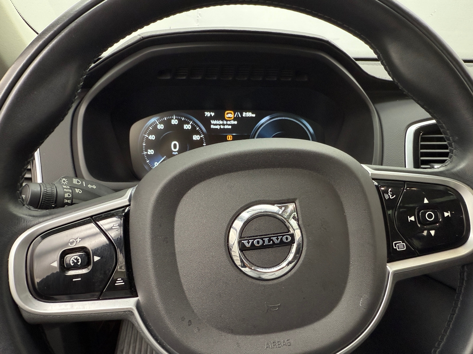 Thumbnail: 2022 Volvo XC90 - 4