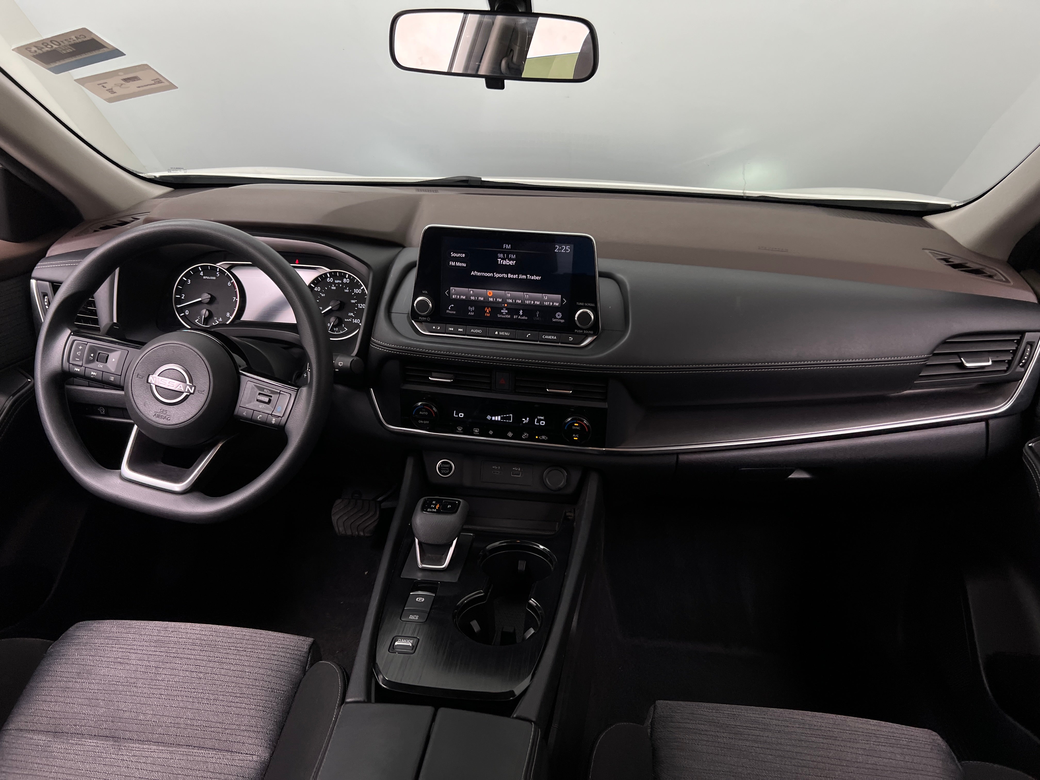 2023 Nissan Rogue SV 3