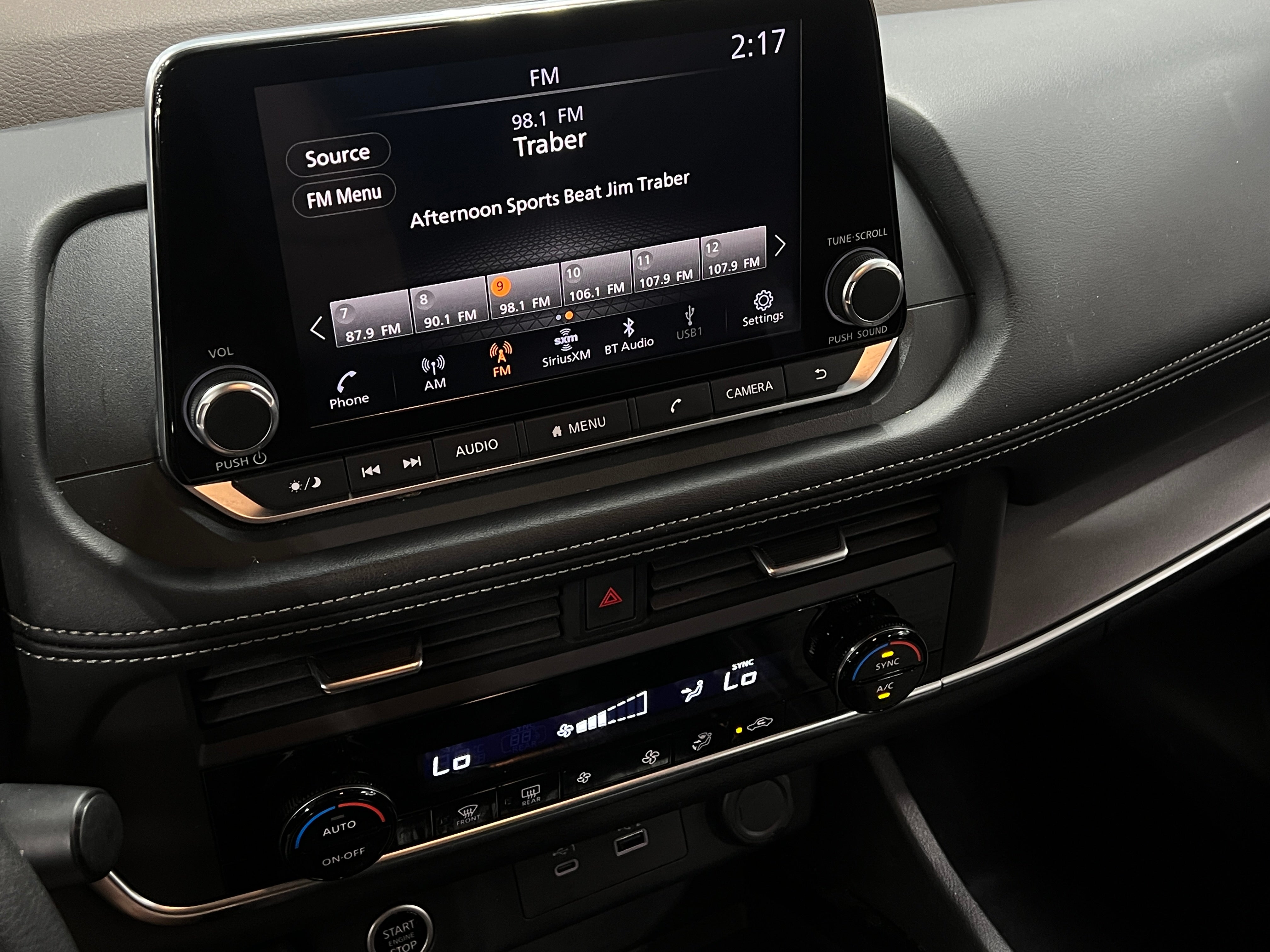 2023 Nissan Rogue SV 4