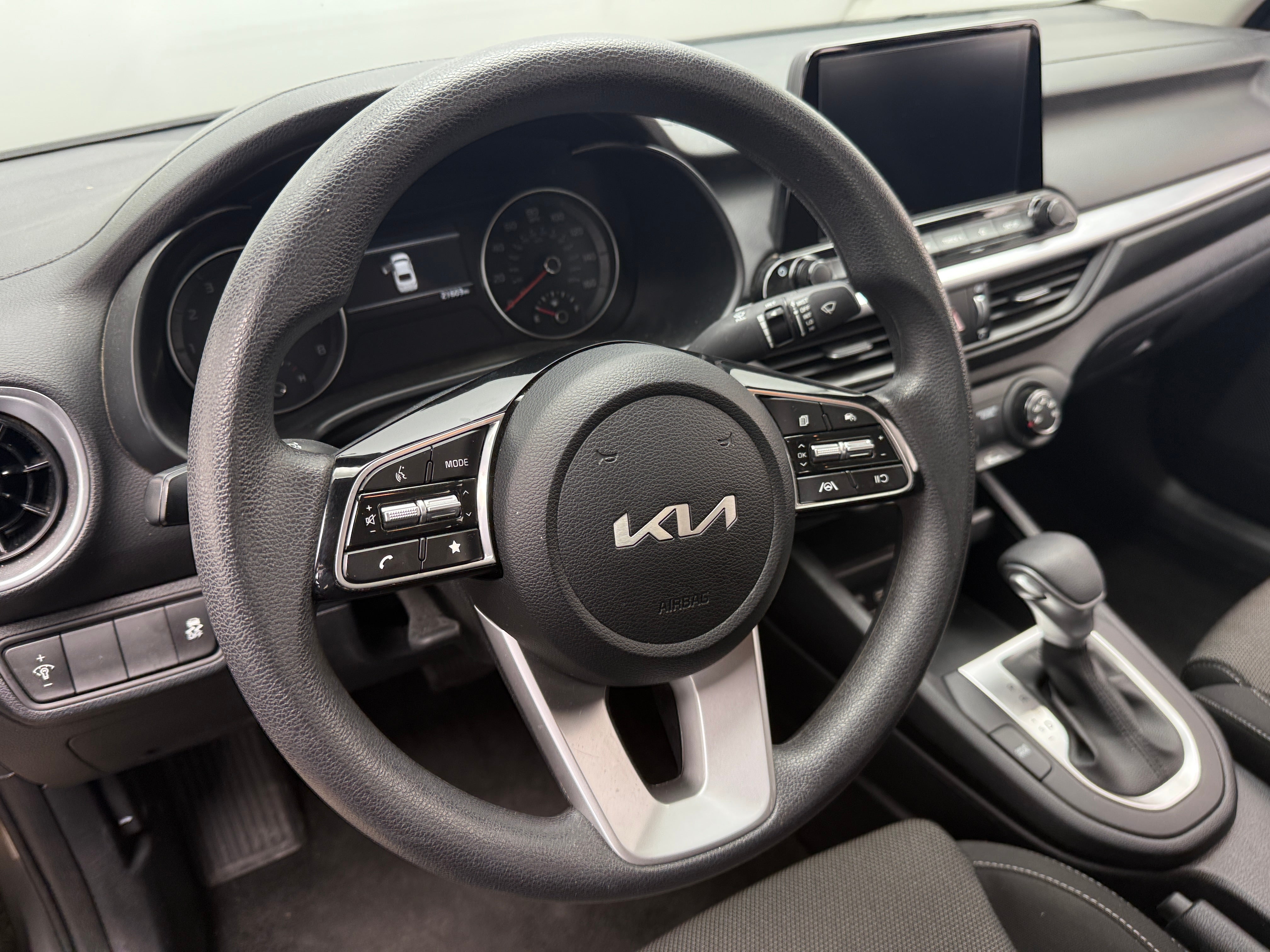 2024 Kia Forte LXS 5