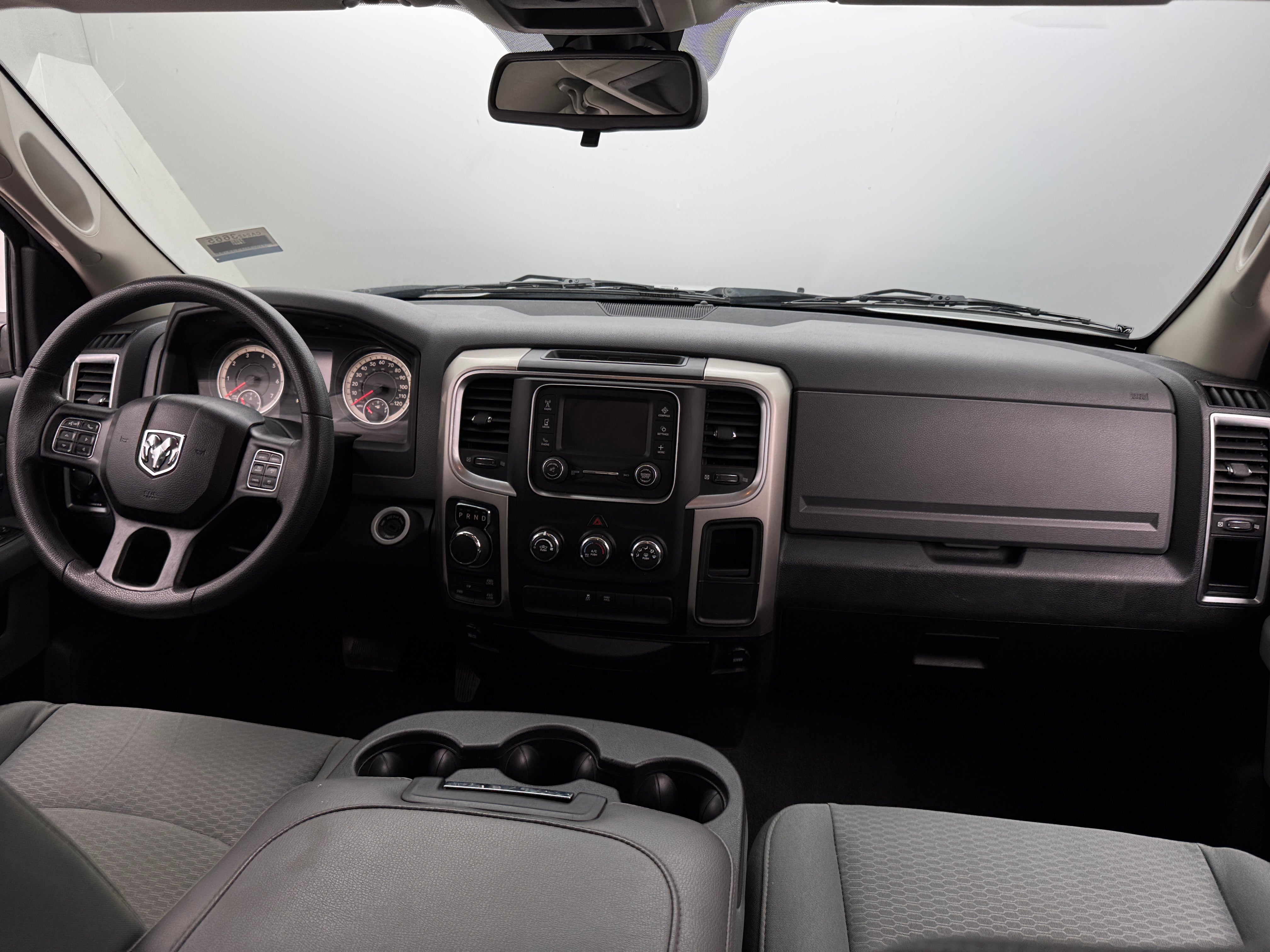 2016 RAM 1500 SLT 3