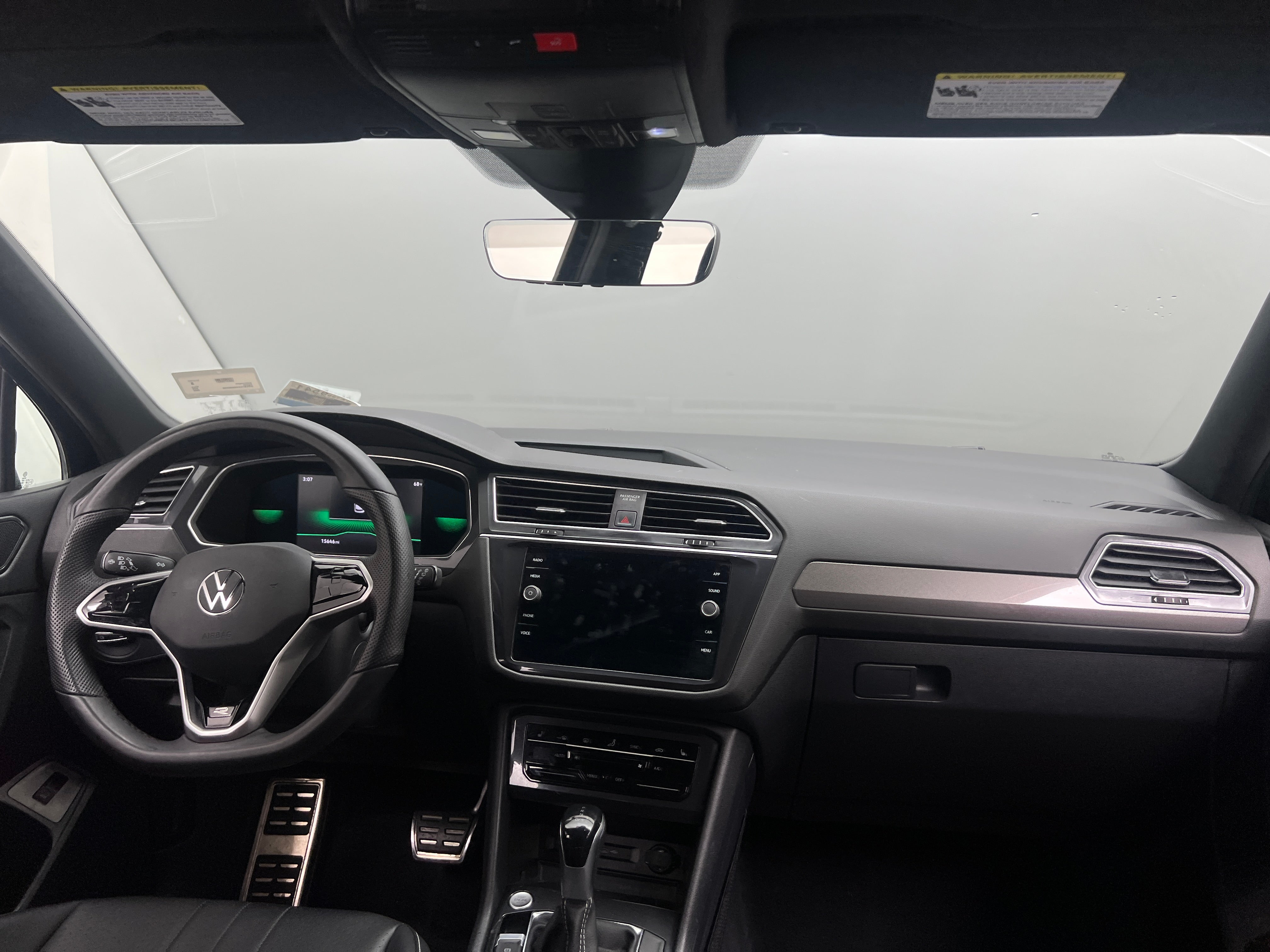 2022 Volkswagen Tiguan SE R-Line Black 2