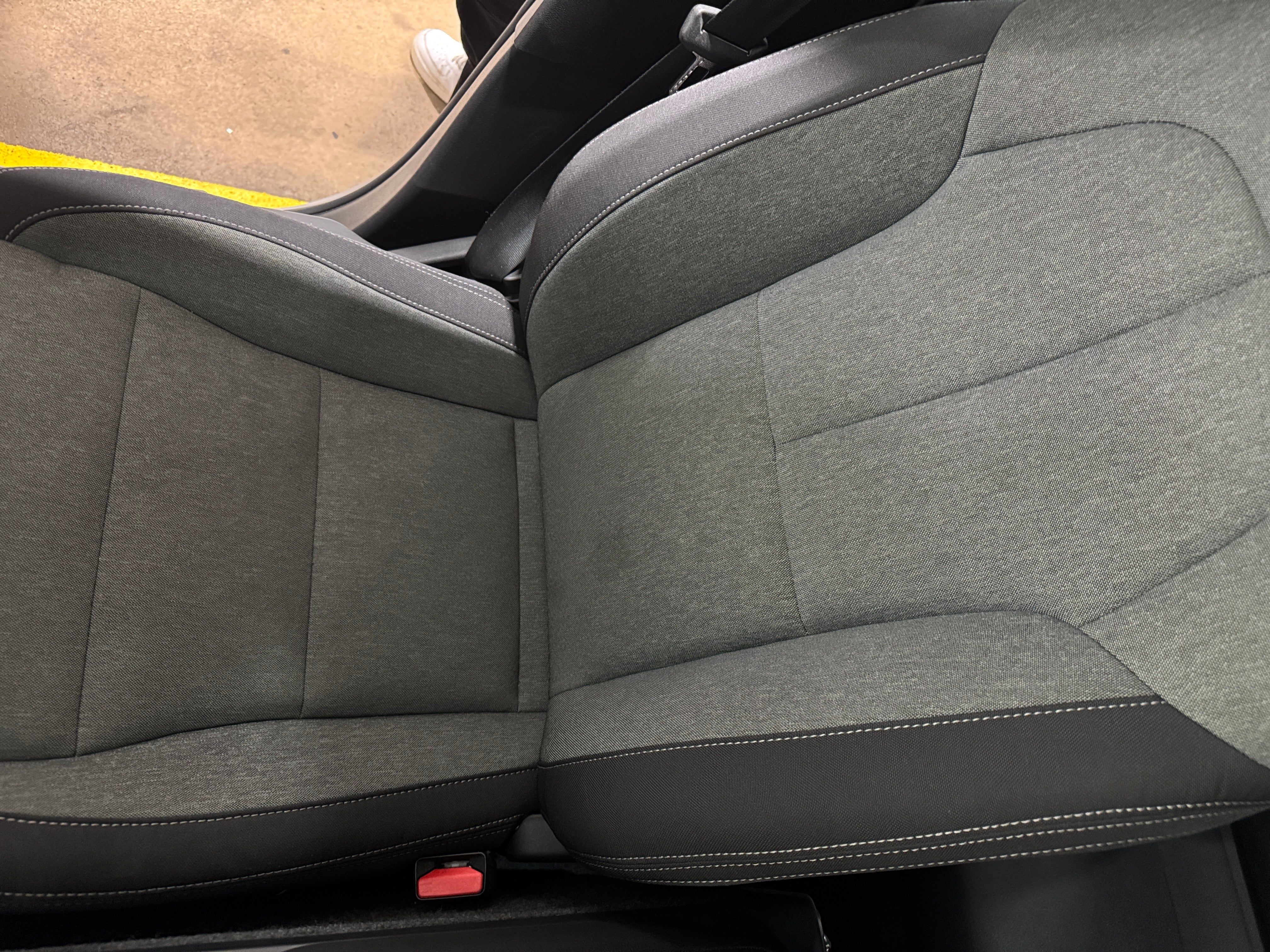 Thumbnail: 2024 Volvo XC40 - 2