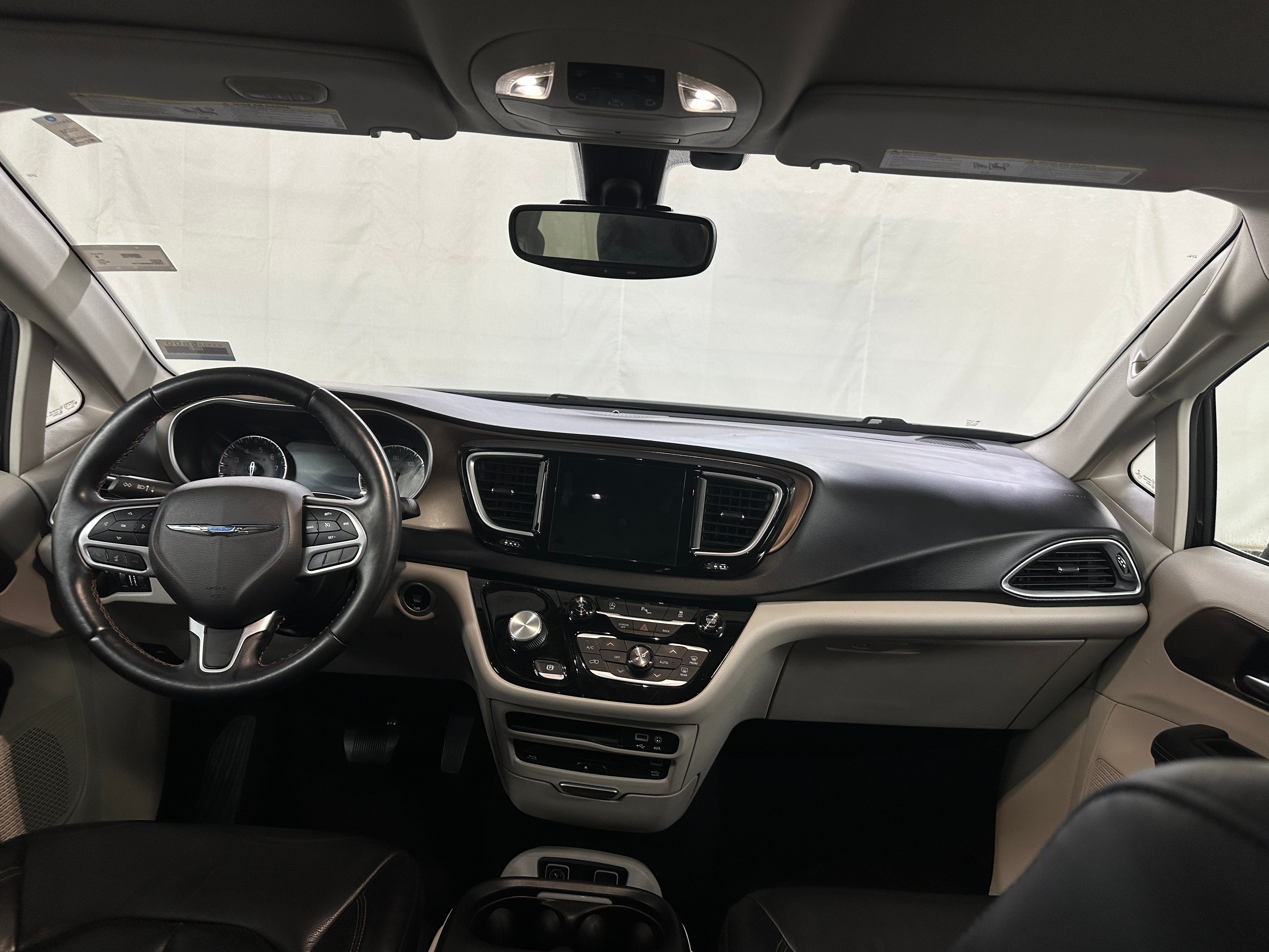 2017 Chrysler Pacifica  2