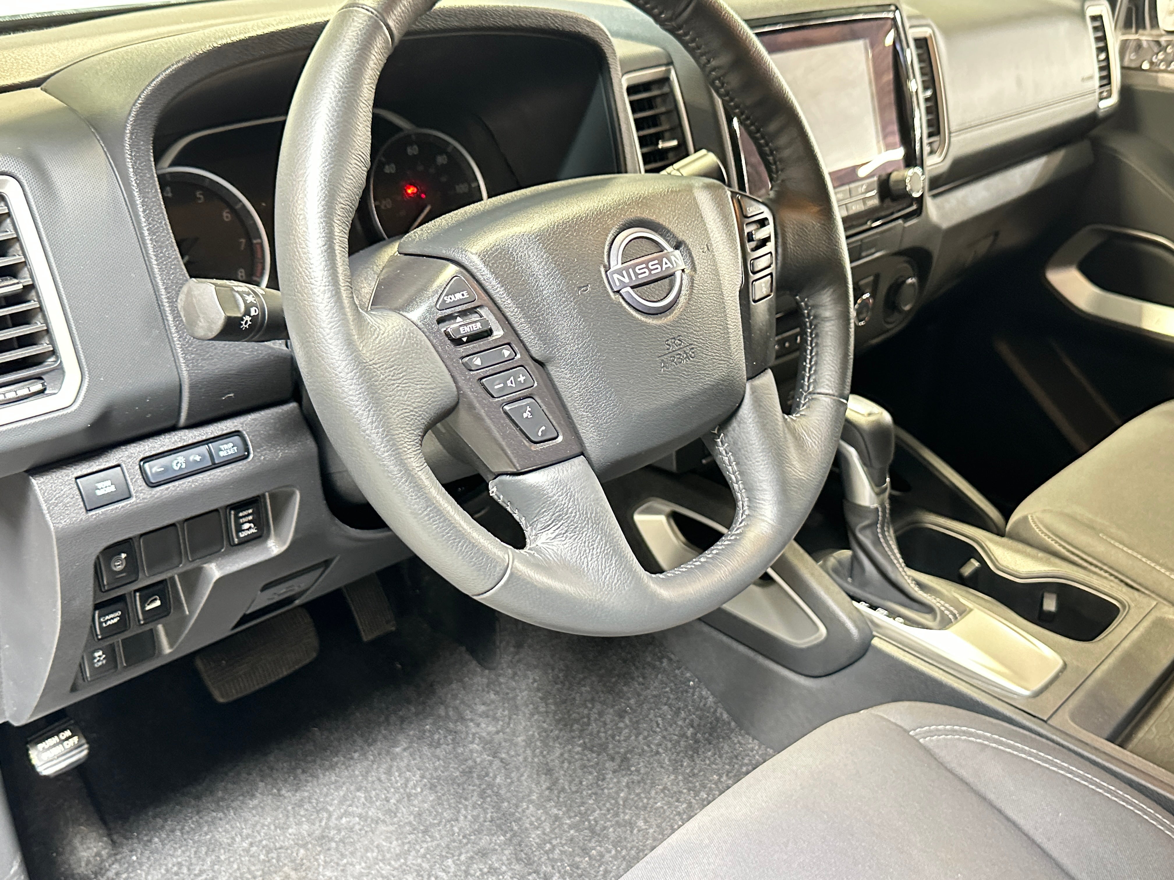 2024 Nissan Frontier SV 3