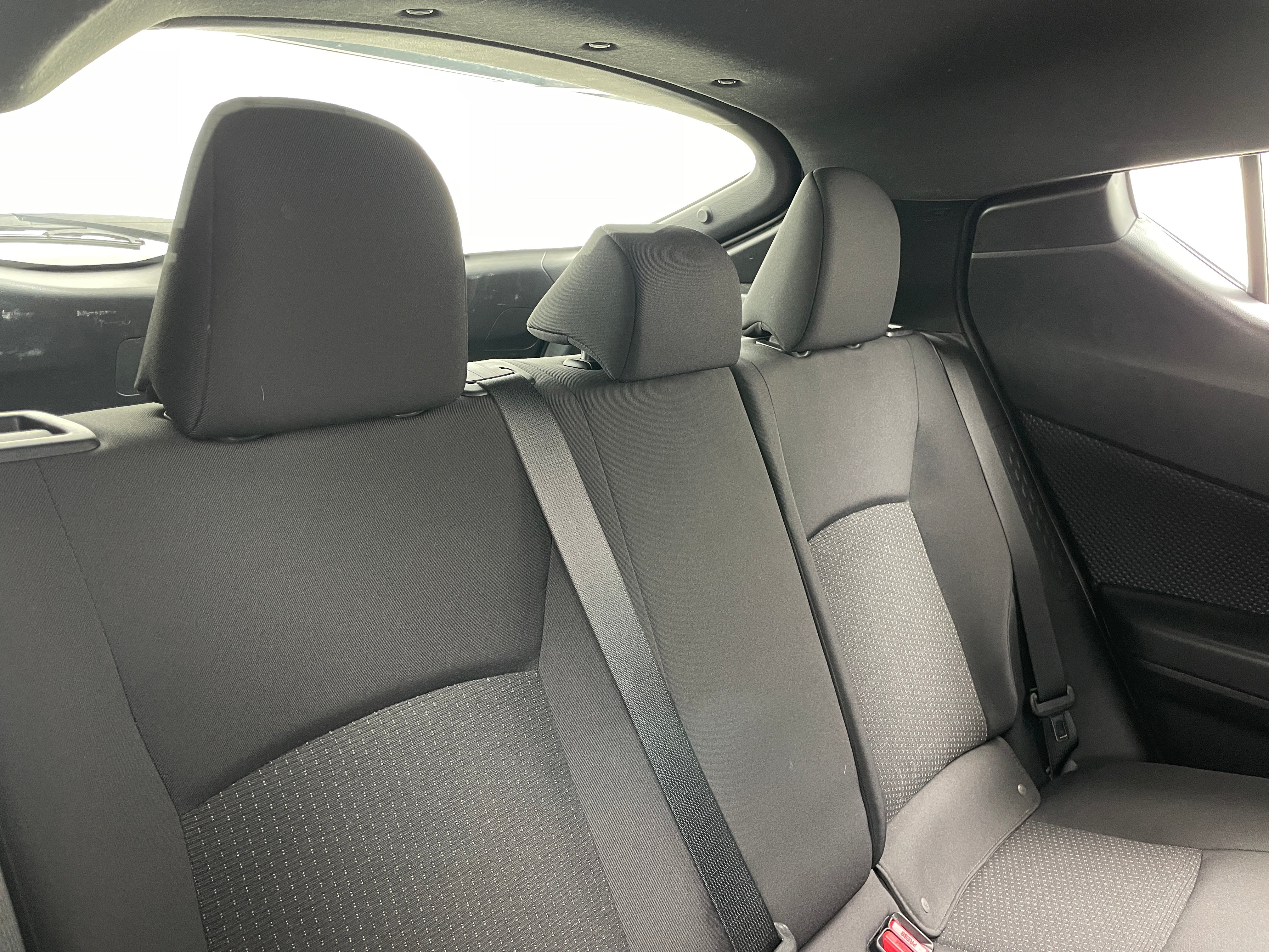 2018 Toyota C-HR XLE 6