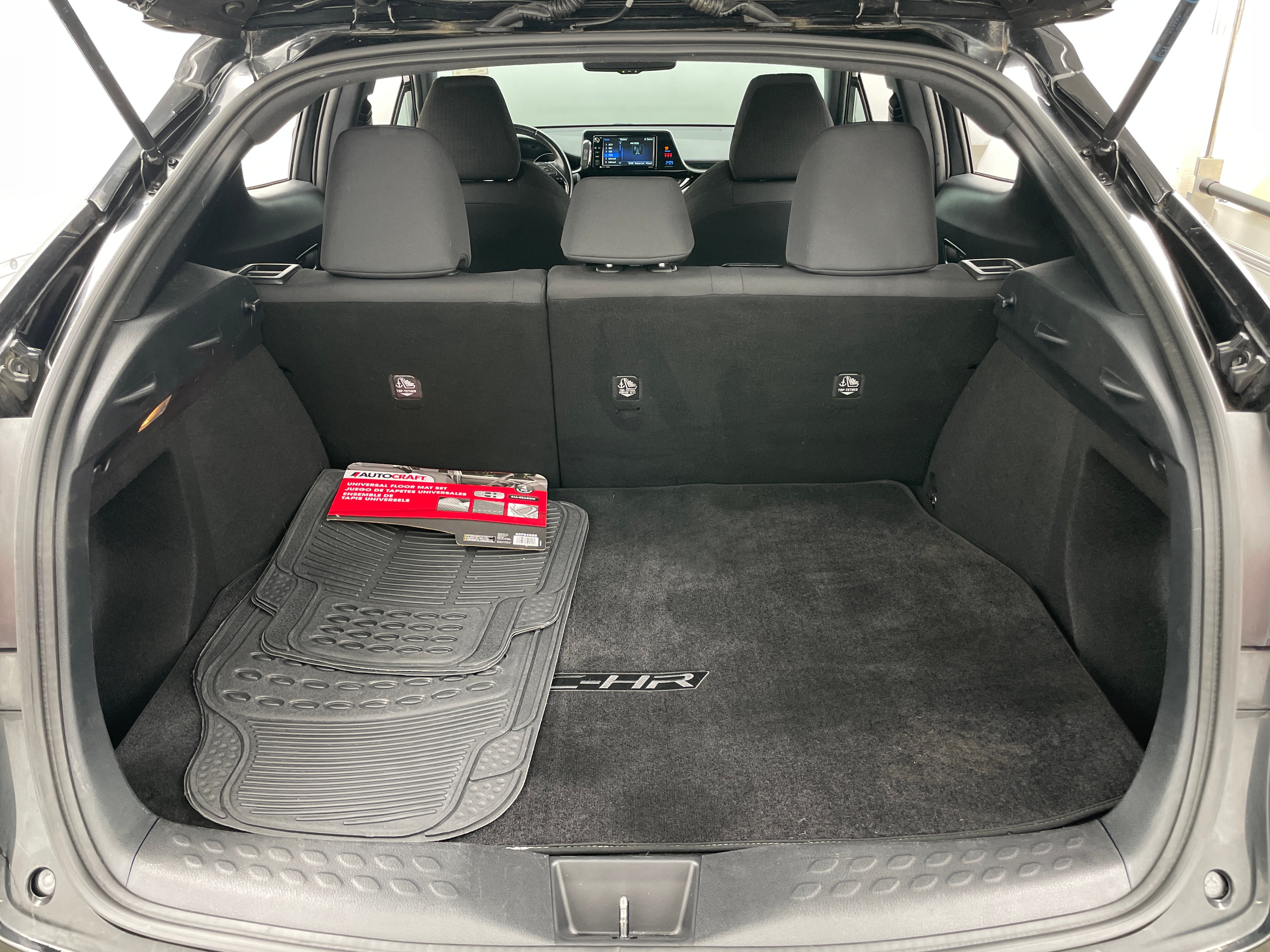 2018 Toyota C-HR XLE 7
