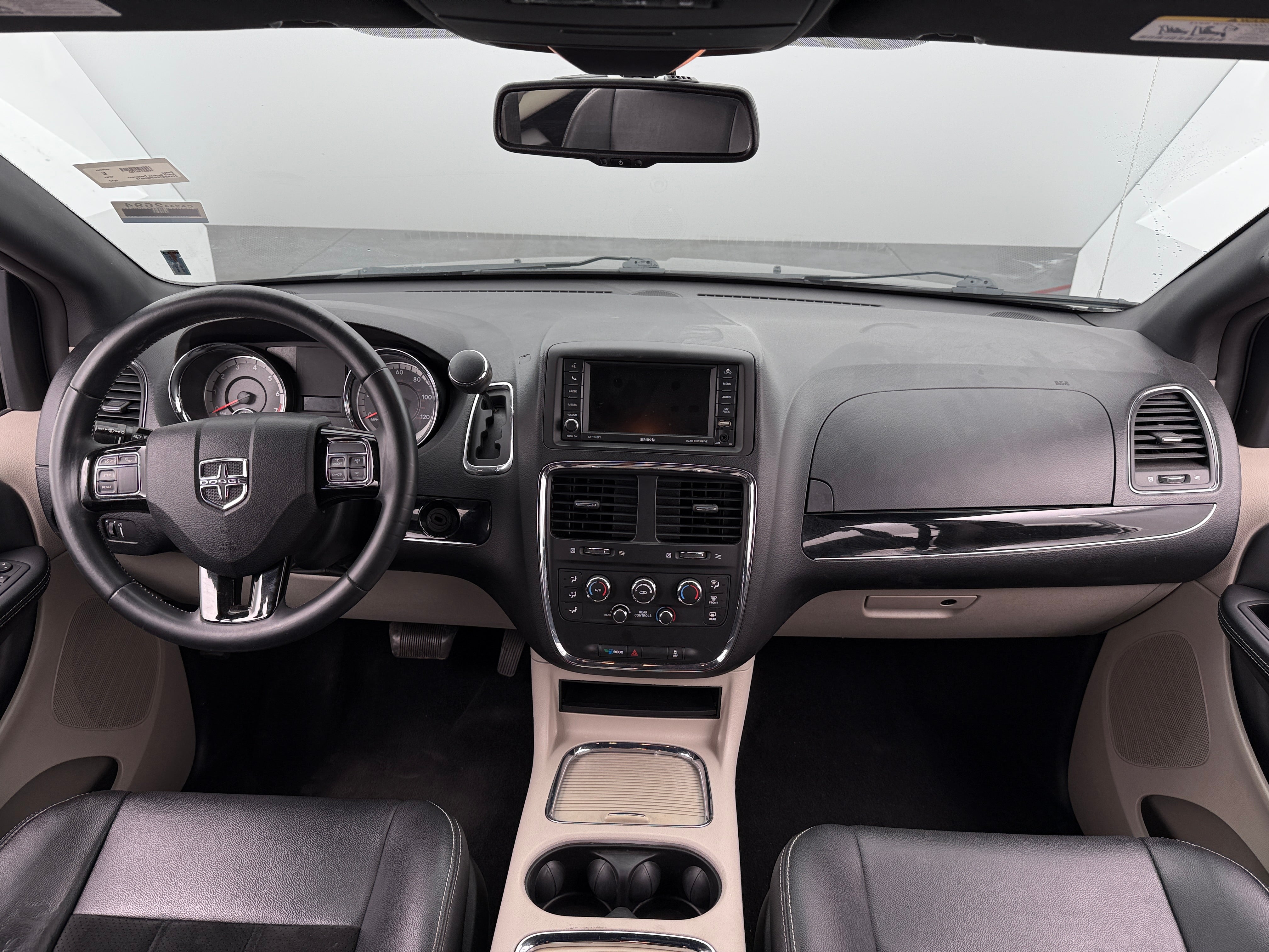 2017 Dodge Grand Caravan SXT 2