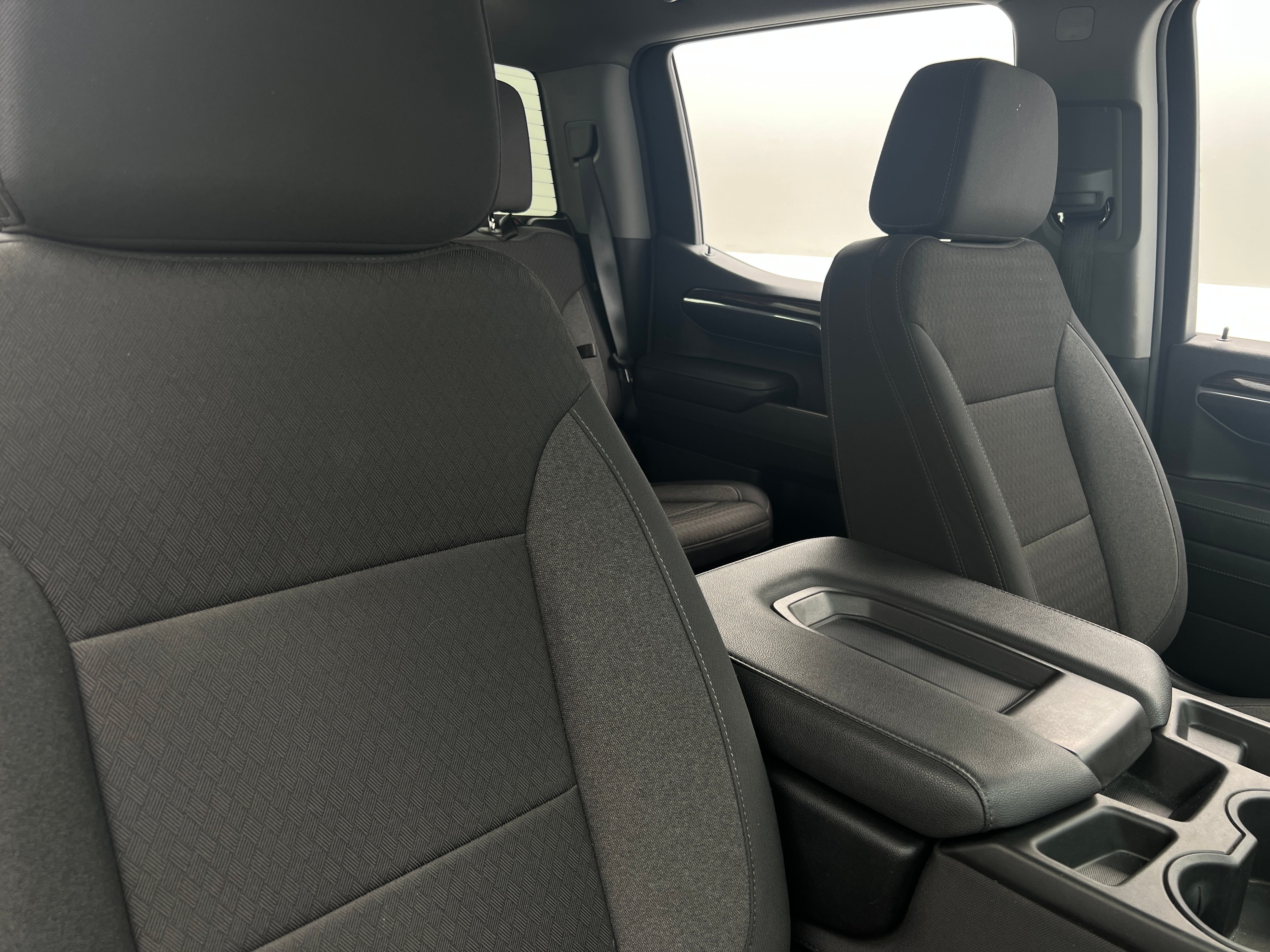 2024 GMC Sierra 1500 Elevation 2