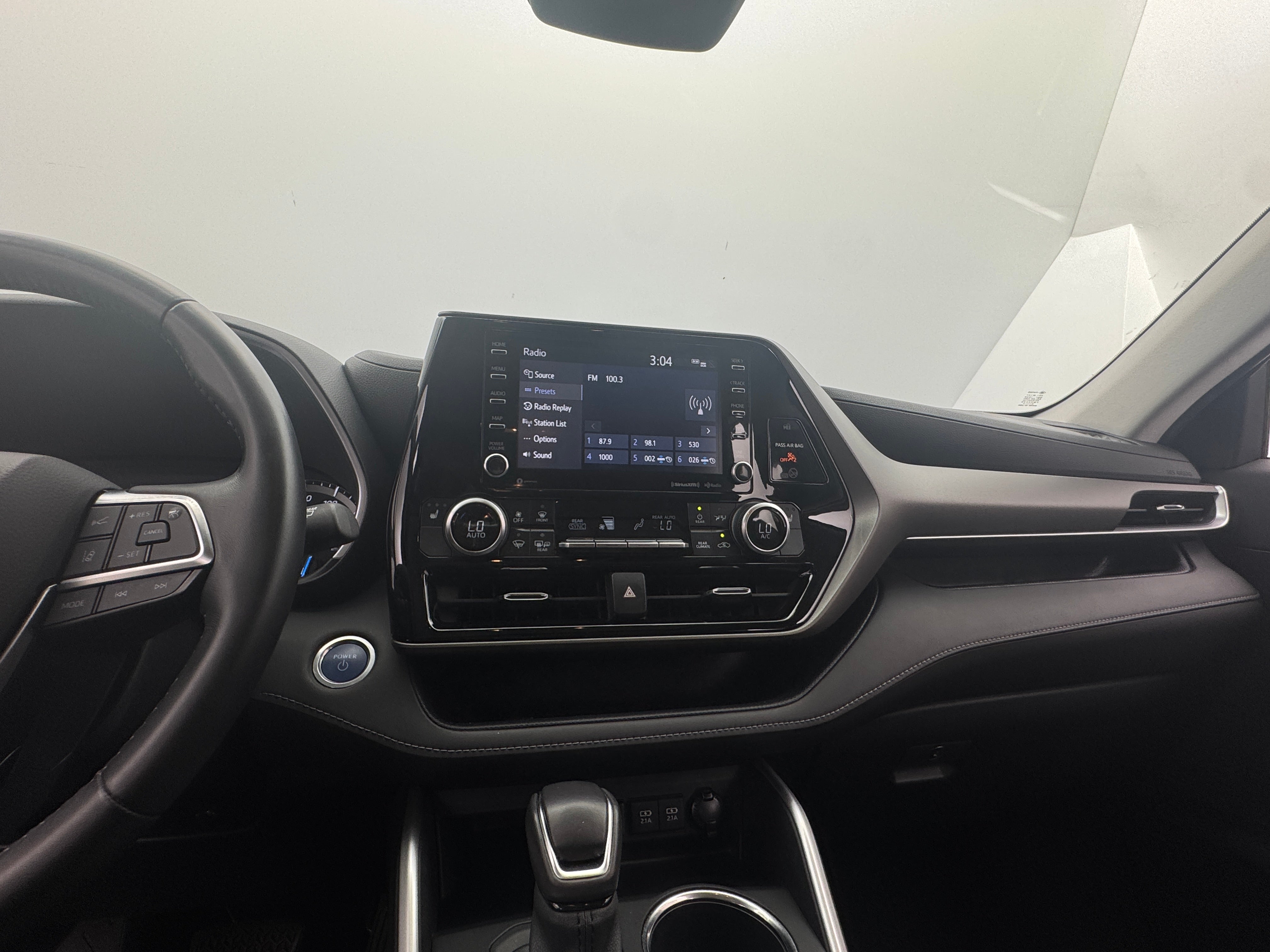 2020 Toyota Highlander XLE 3