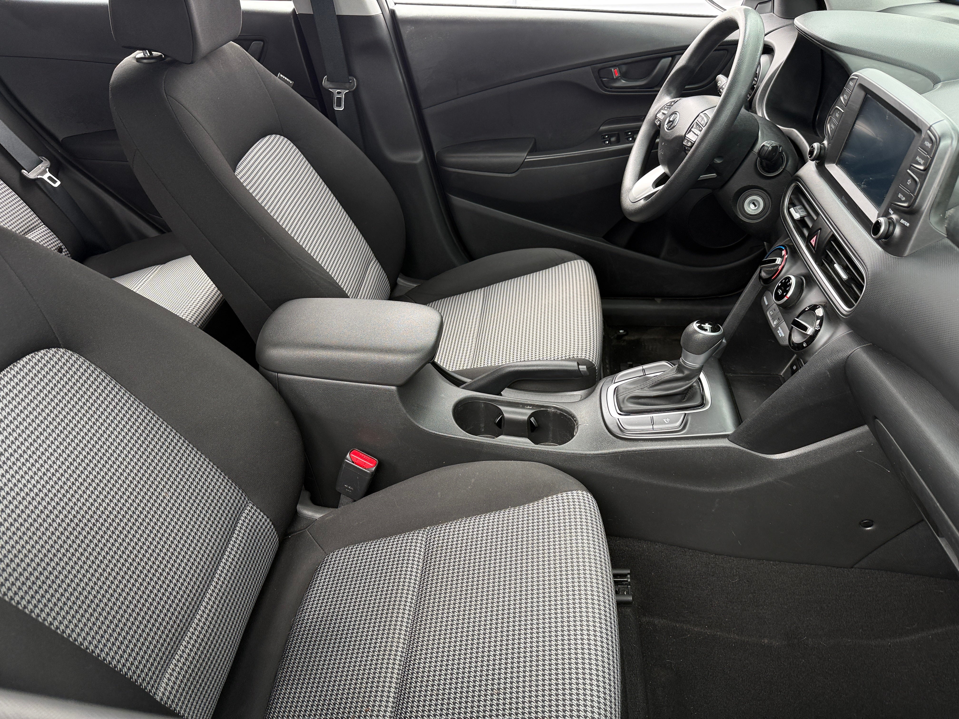 2020 Hyundai Kona SE 2