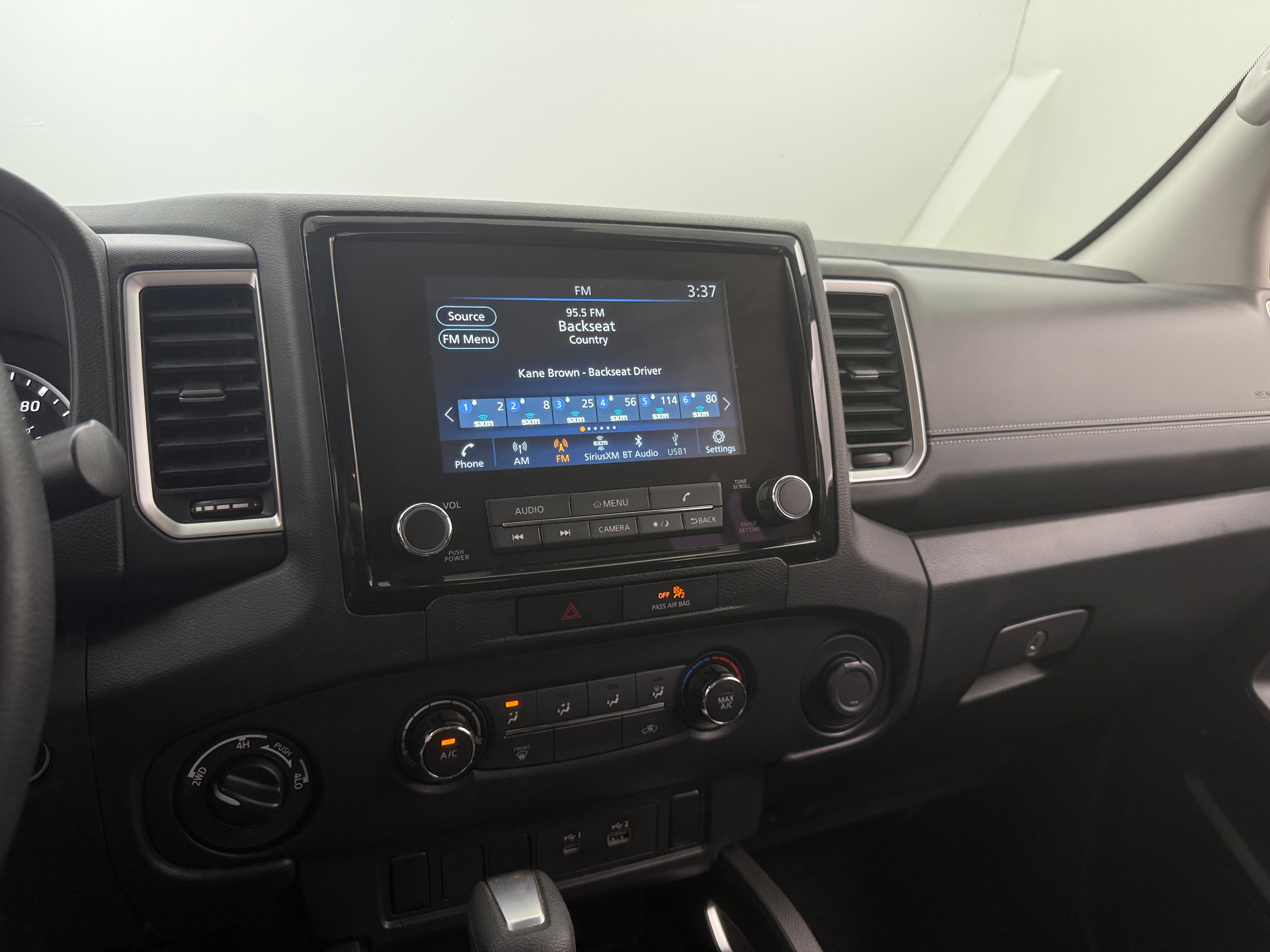 2022 Nissan Frontier SV 4
