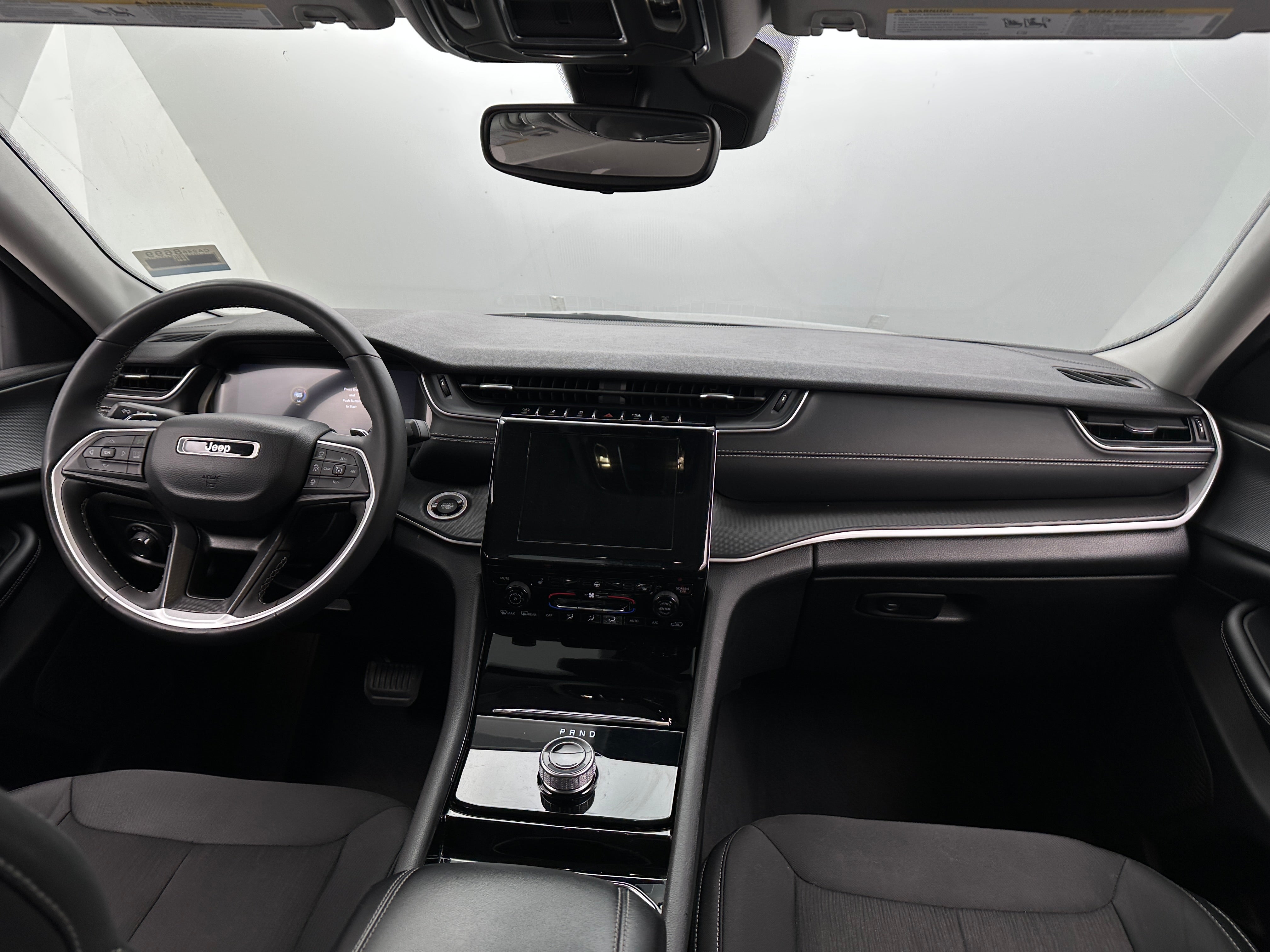 2023 Jeep Grand Cherokee L Laredo 3