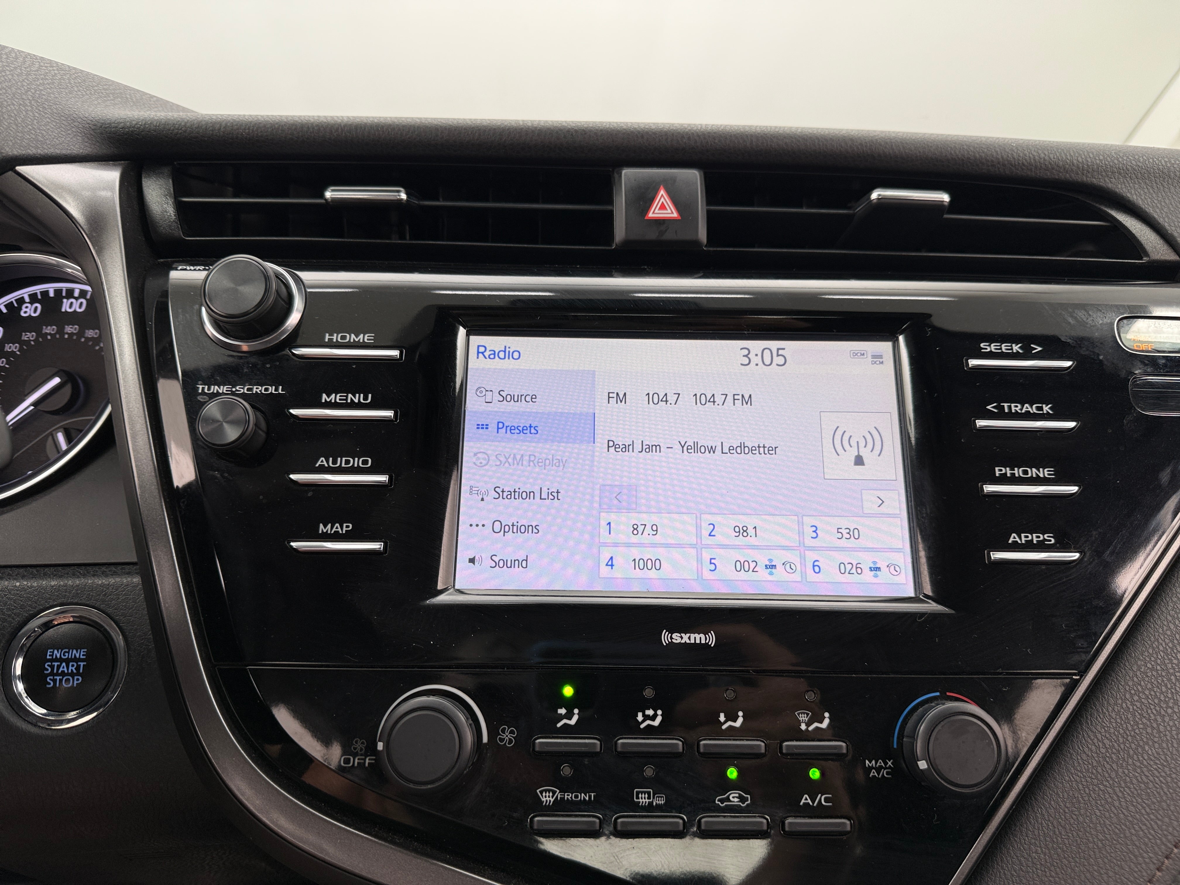 2020 Toyota Camry LE 4