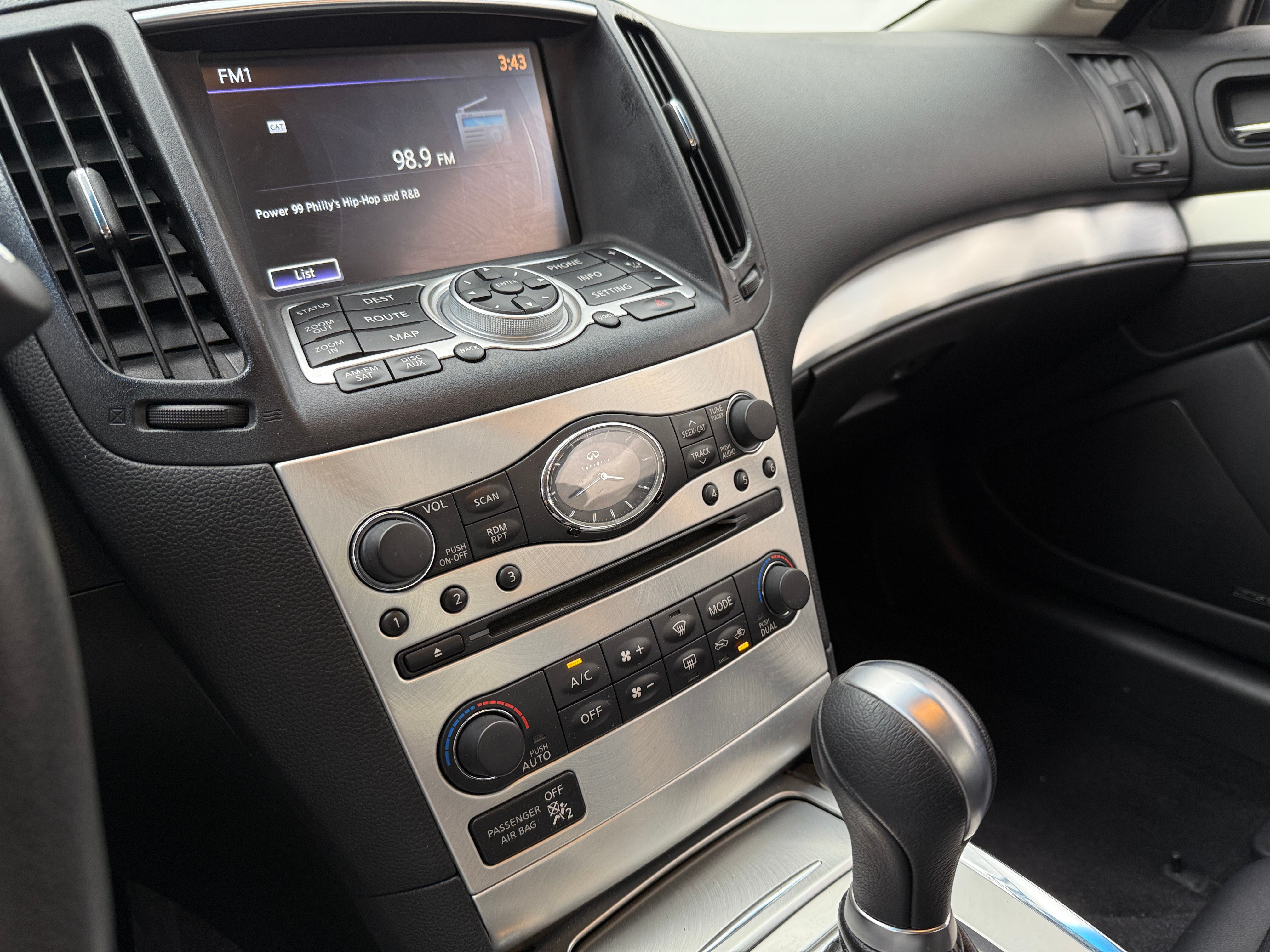 2013 INFINITI G37 Sport 3