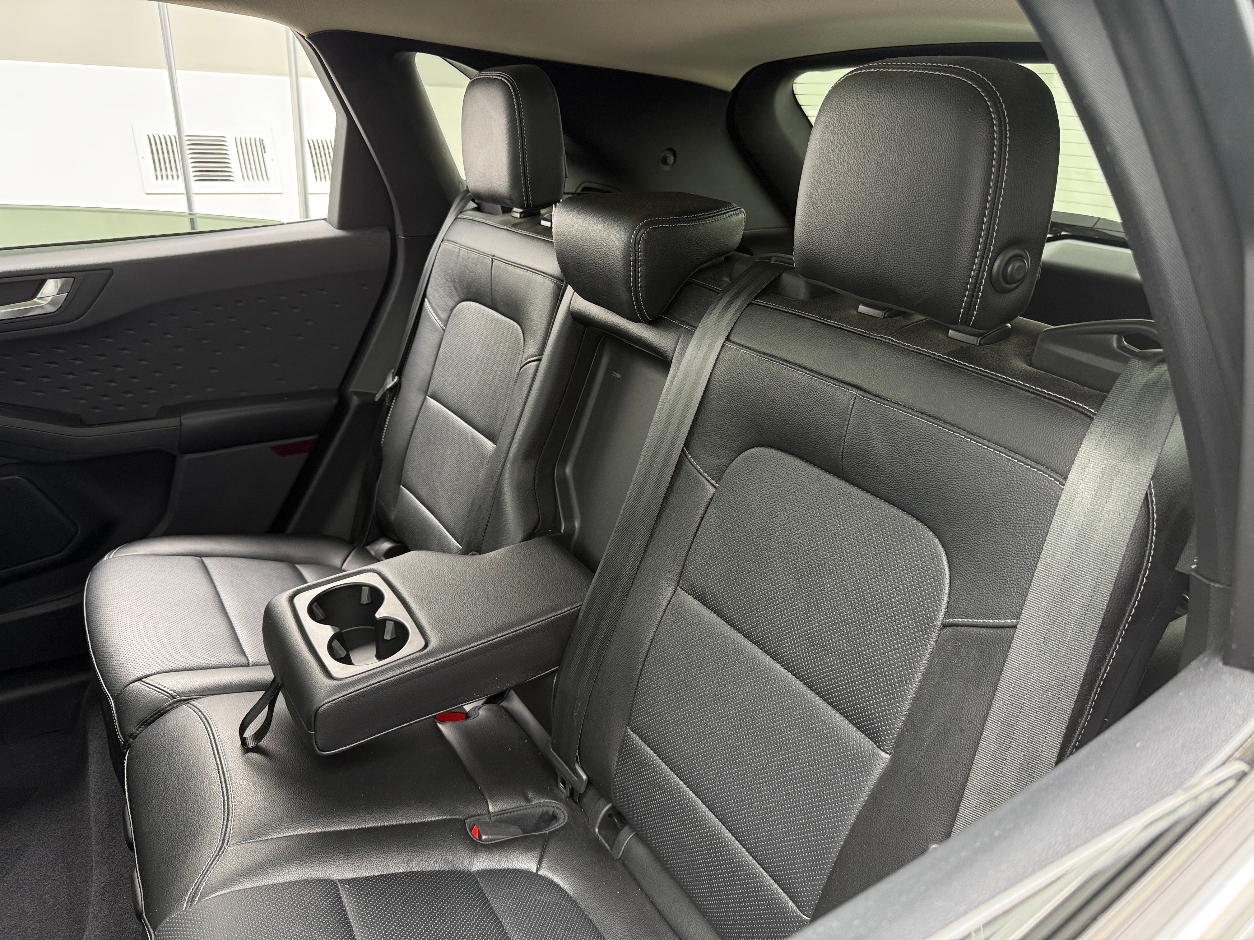 2020 Ford Escape Titanium Hybrid 5