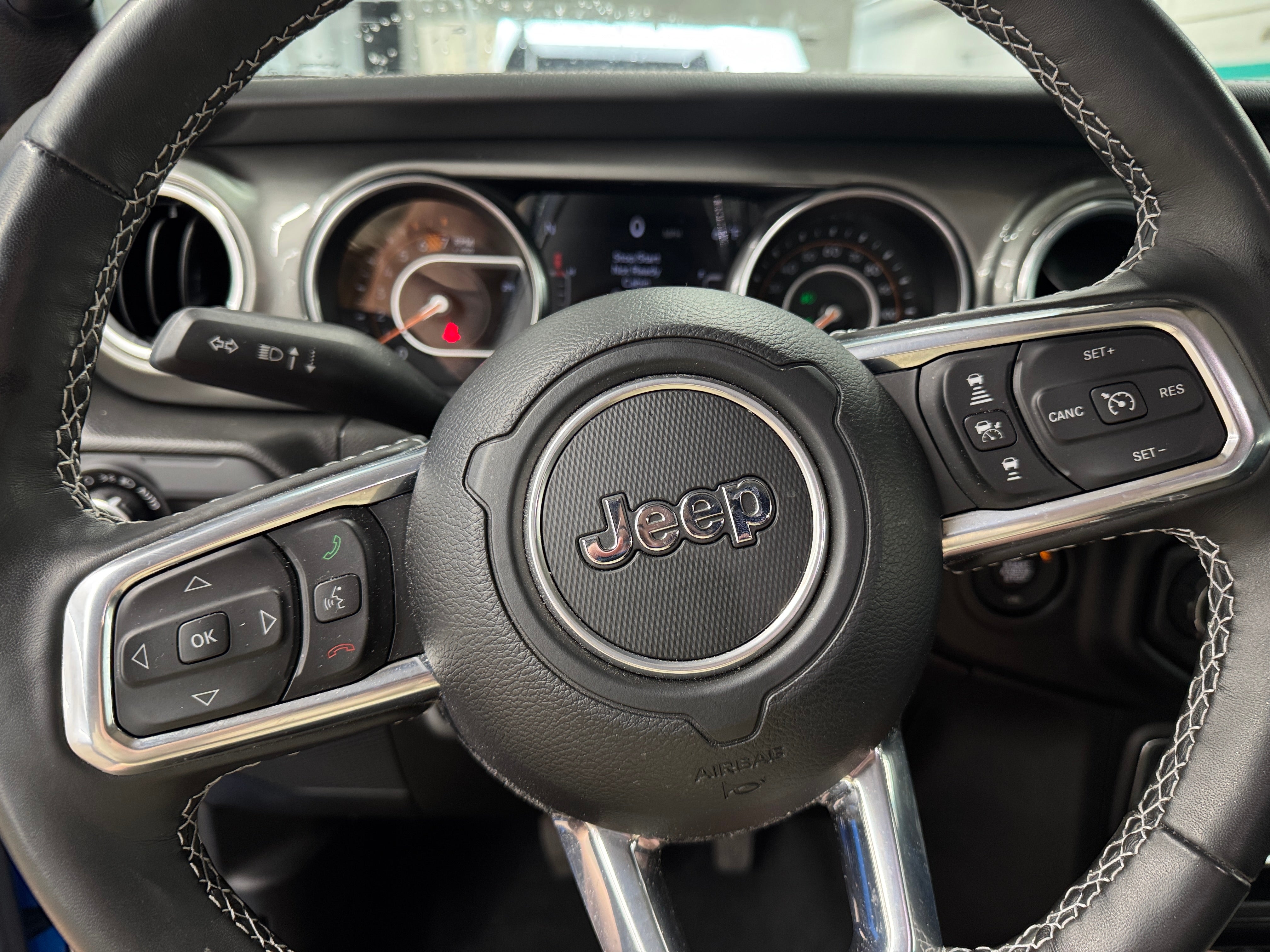 2023 Jeep Wrangler Unlimited Sahara 5