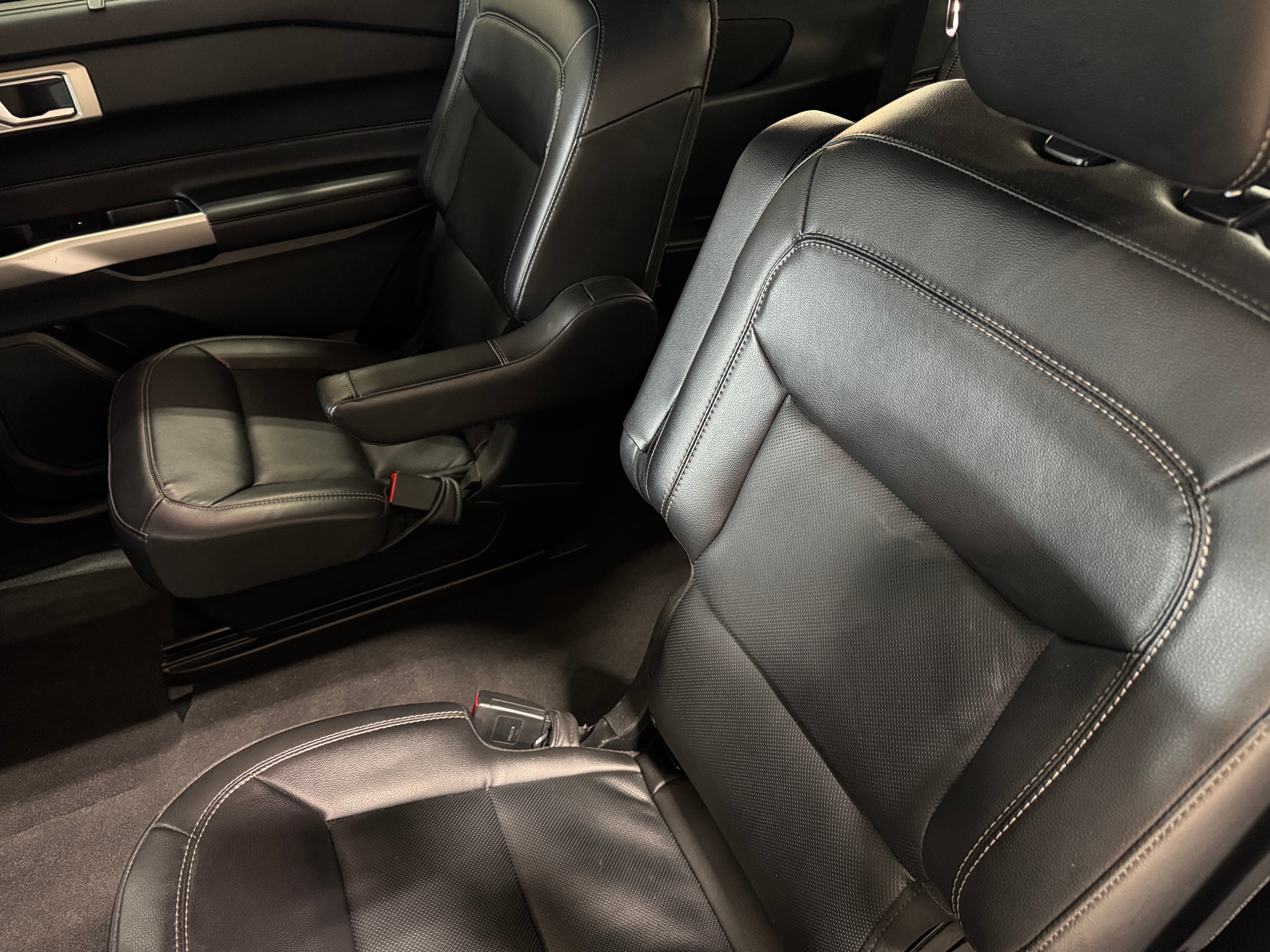 2023 Ford Explorer Limited 5