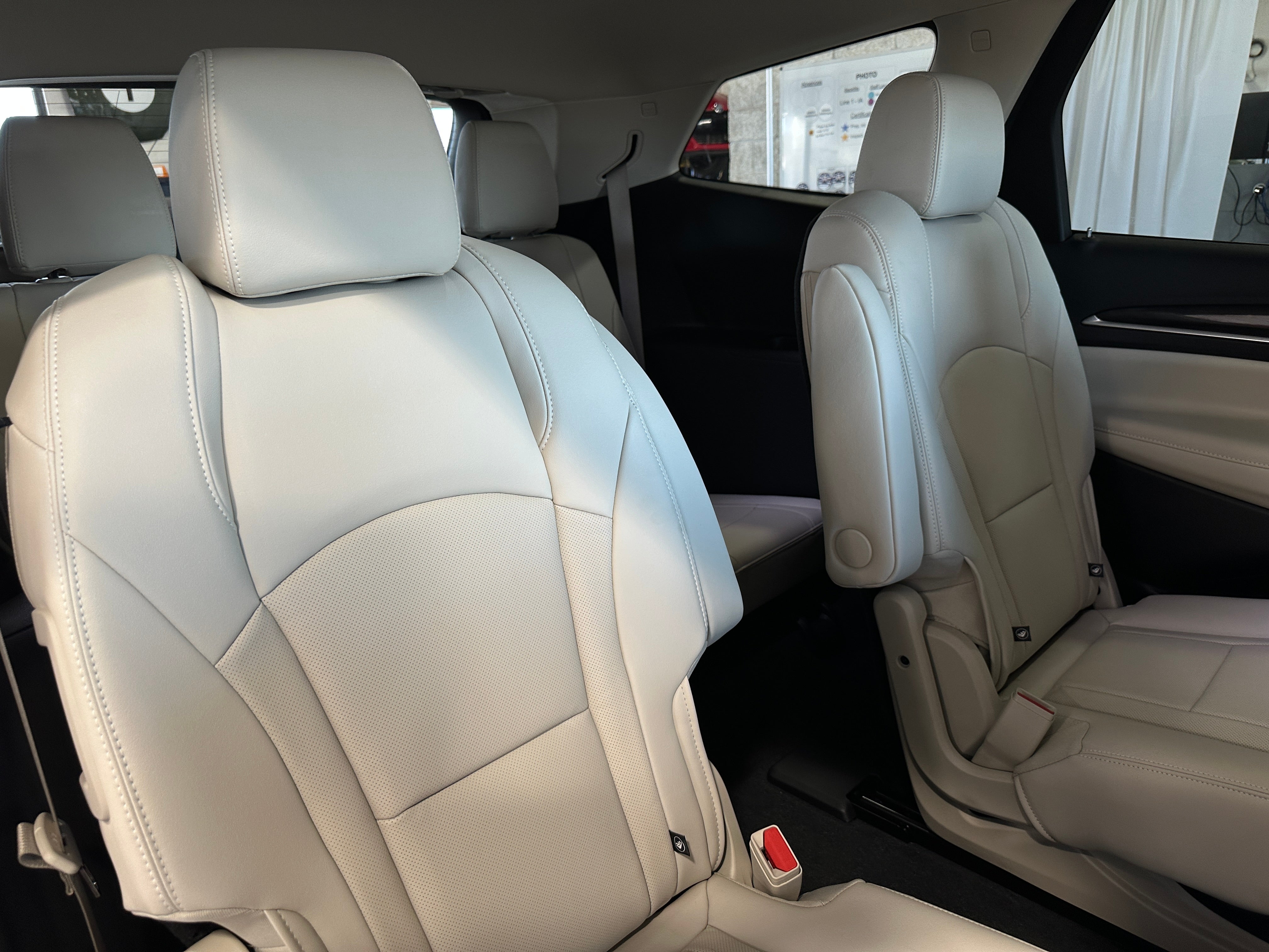 2024 Buick Enclave Essence 5