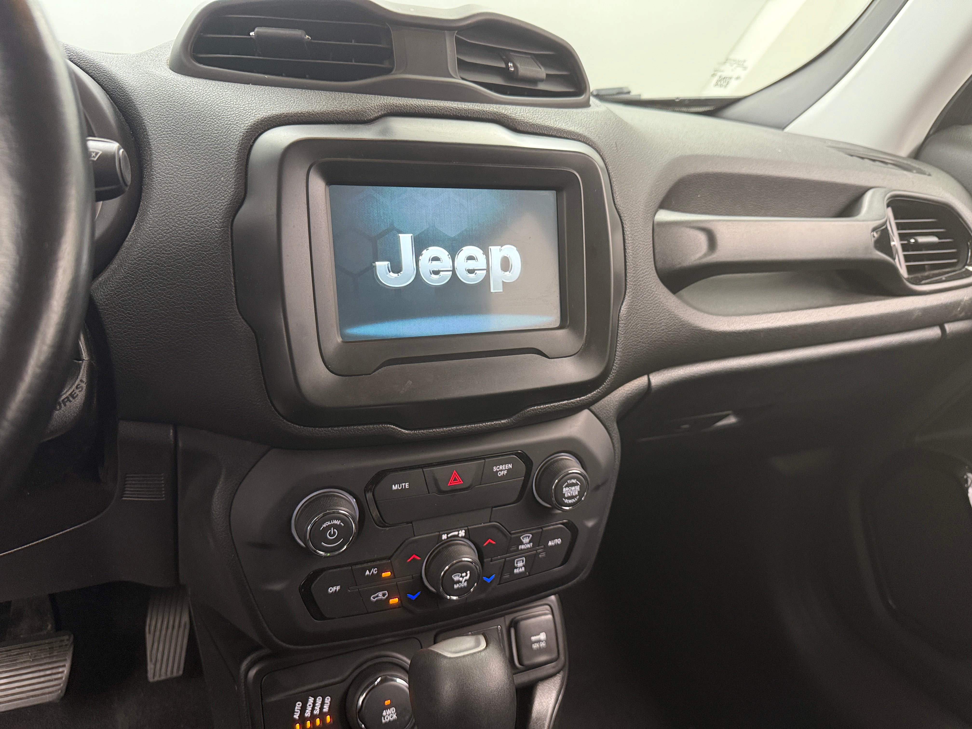 2018 Jeep Renegade Altitude 4