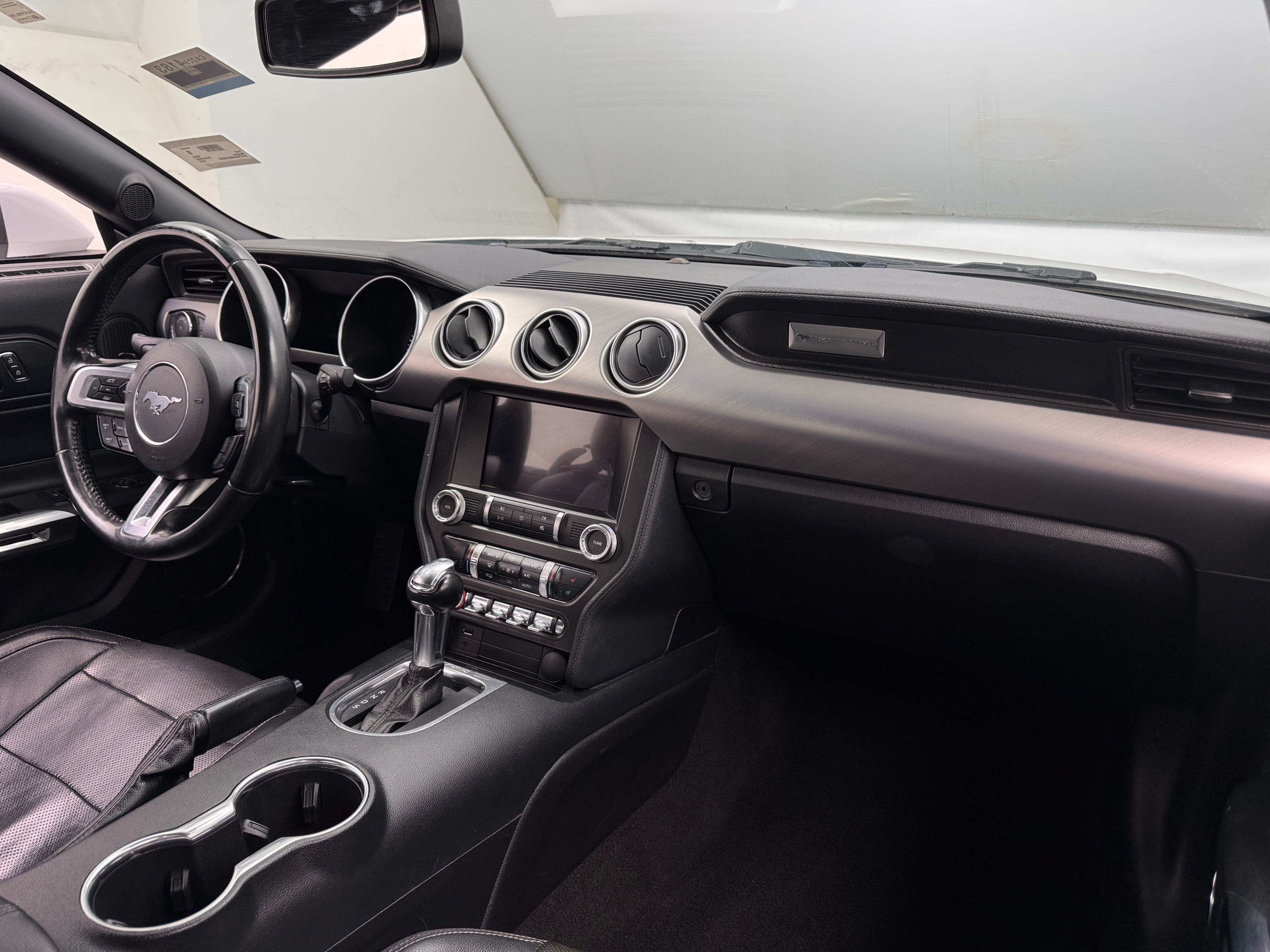 2019 Ford Mustang  2