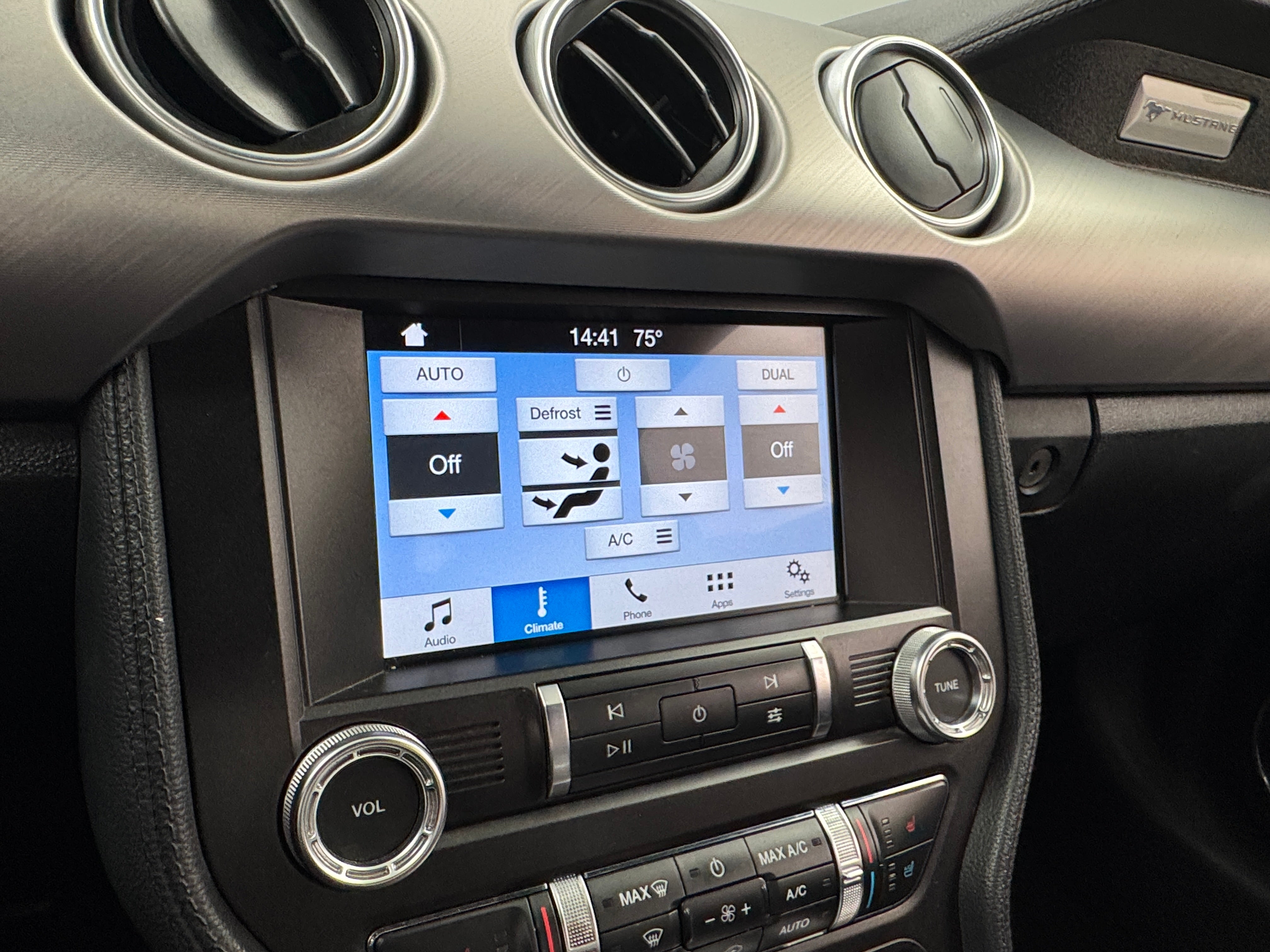2019 Ford Mustang  3