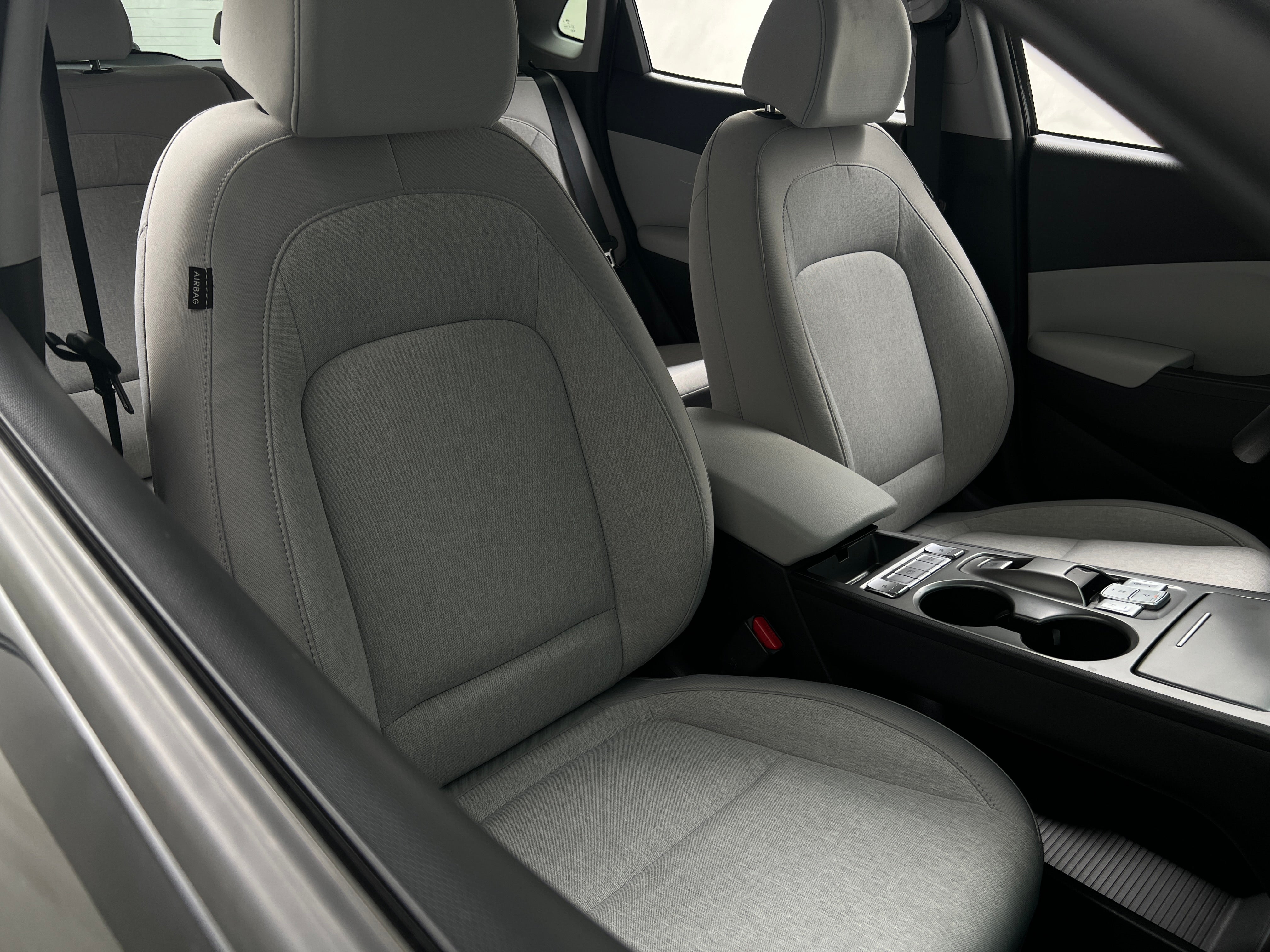 2023 Hyundai Kona SE 2