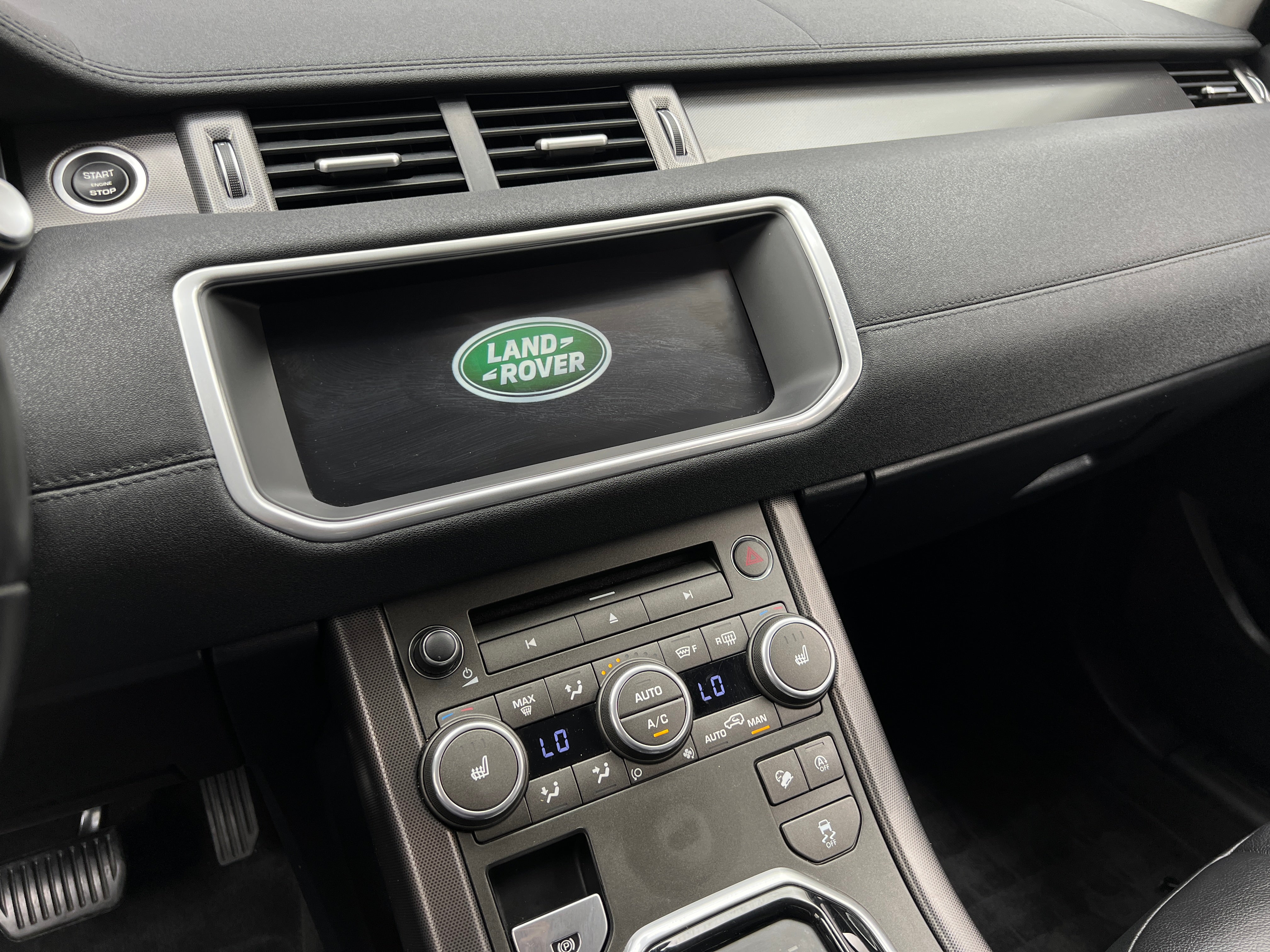 2019 Land Rover Range Rover Evoque SE 3