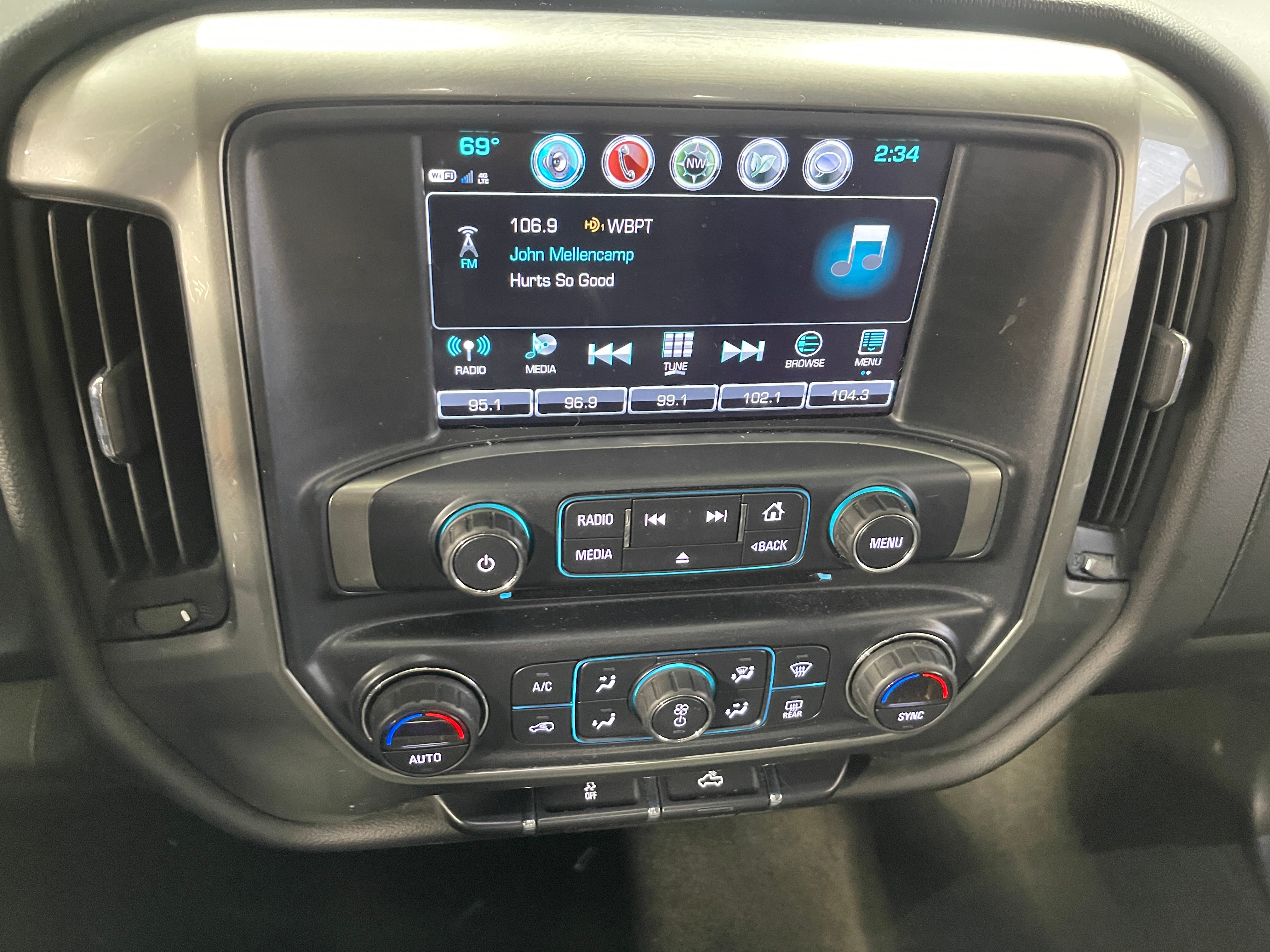 2018 Chevrolet Silverado 1500 LT 4
