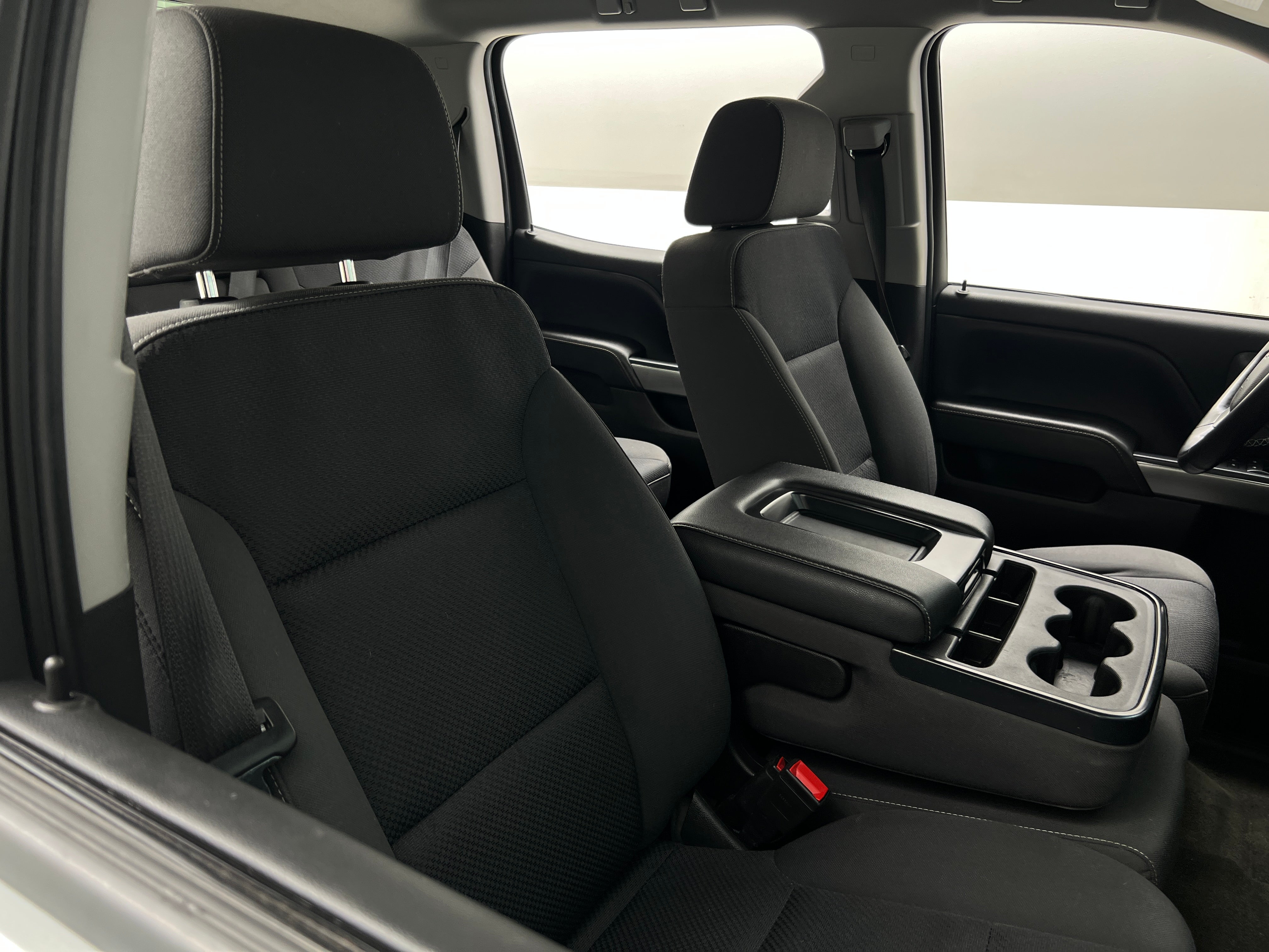 2018 Chevrolet Silverado 1500 LT 2