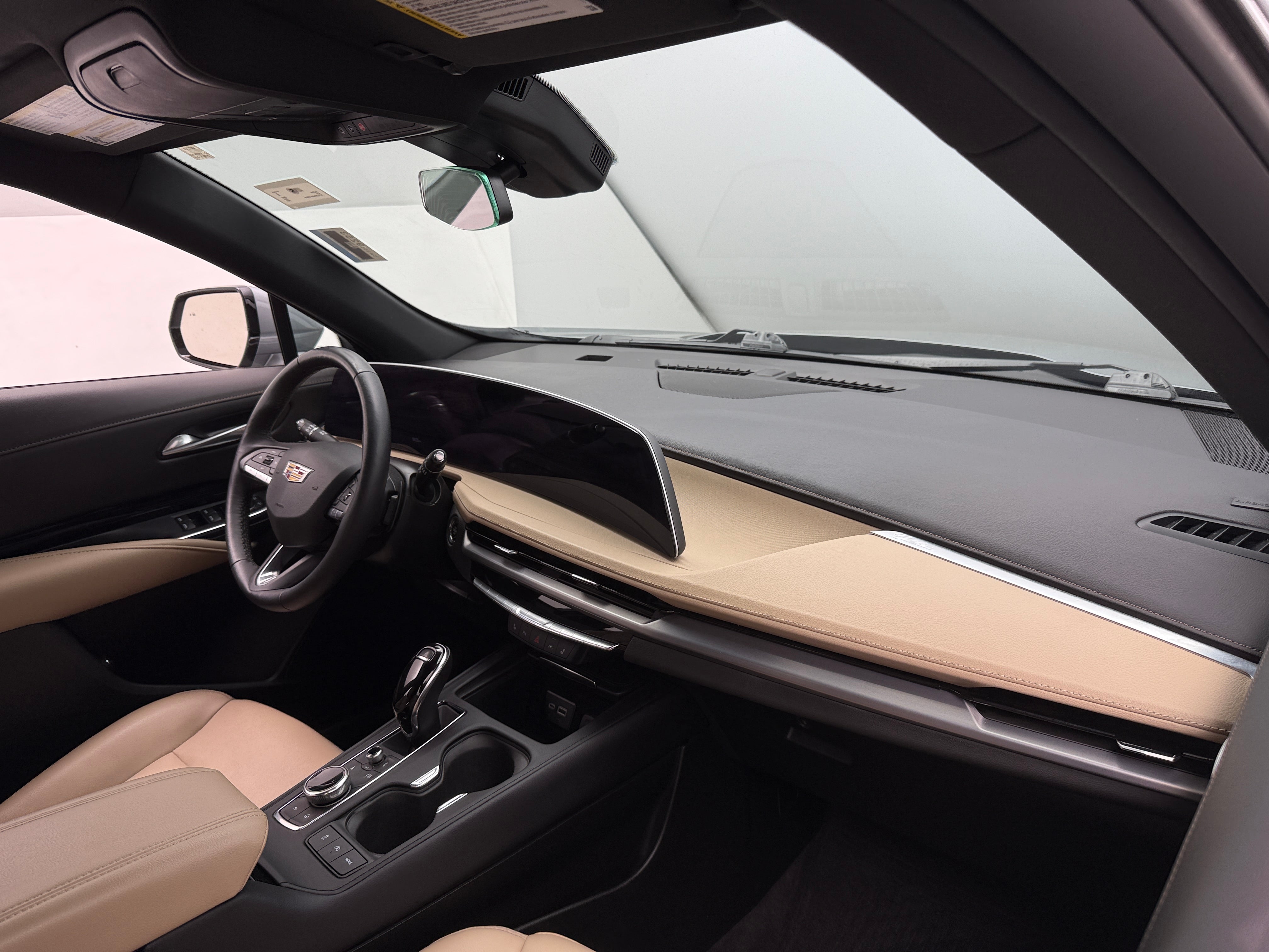 2024 Cadillac XT4 Luxury 2