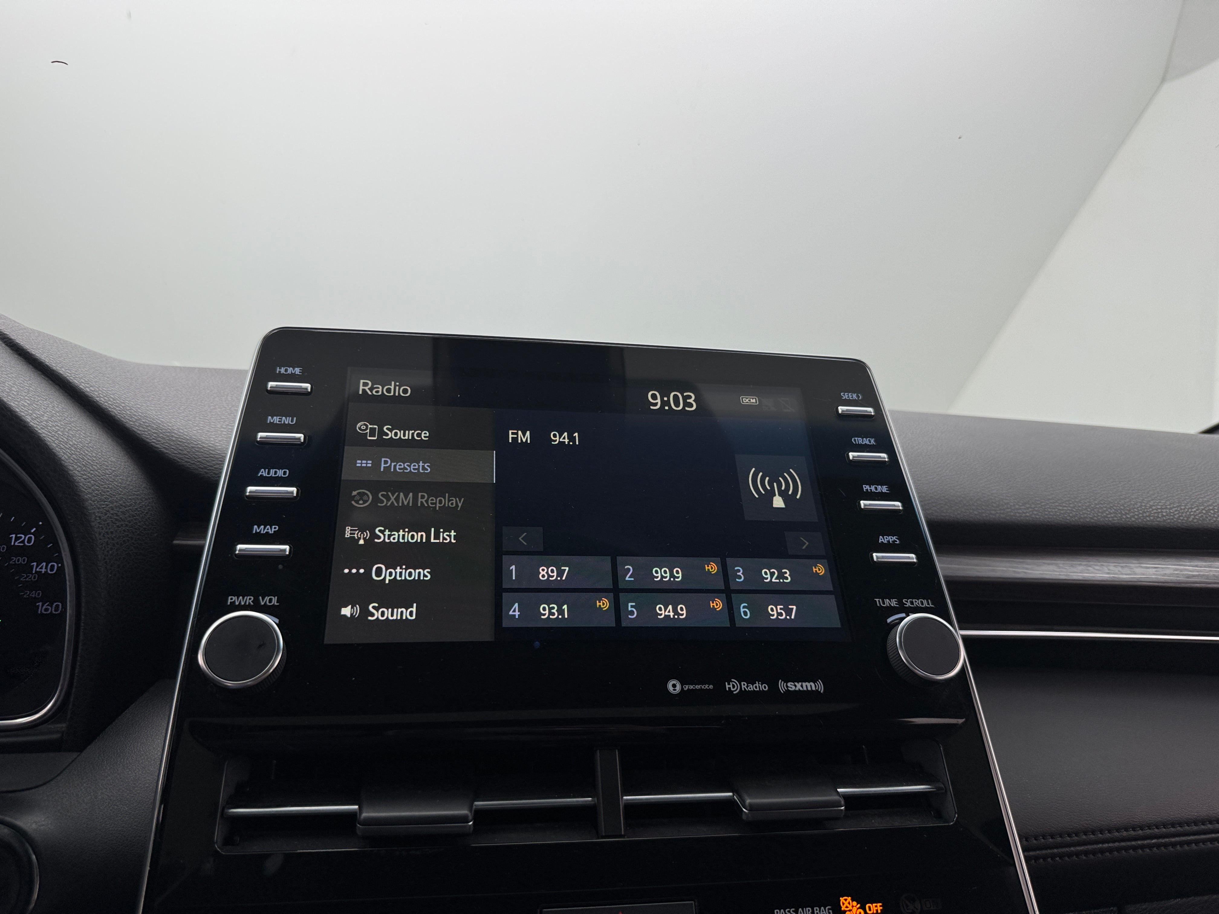 2019 Toyota Avalon XLE 3