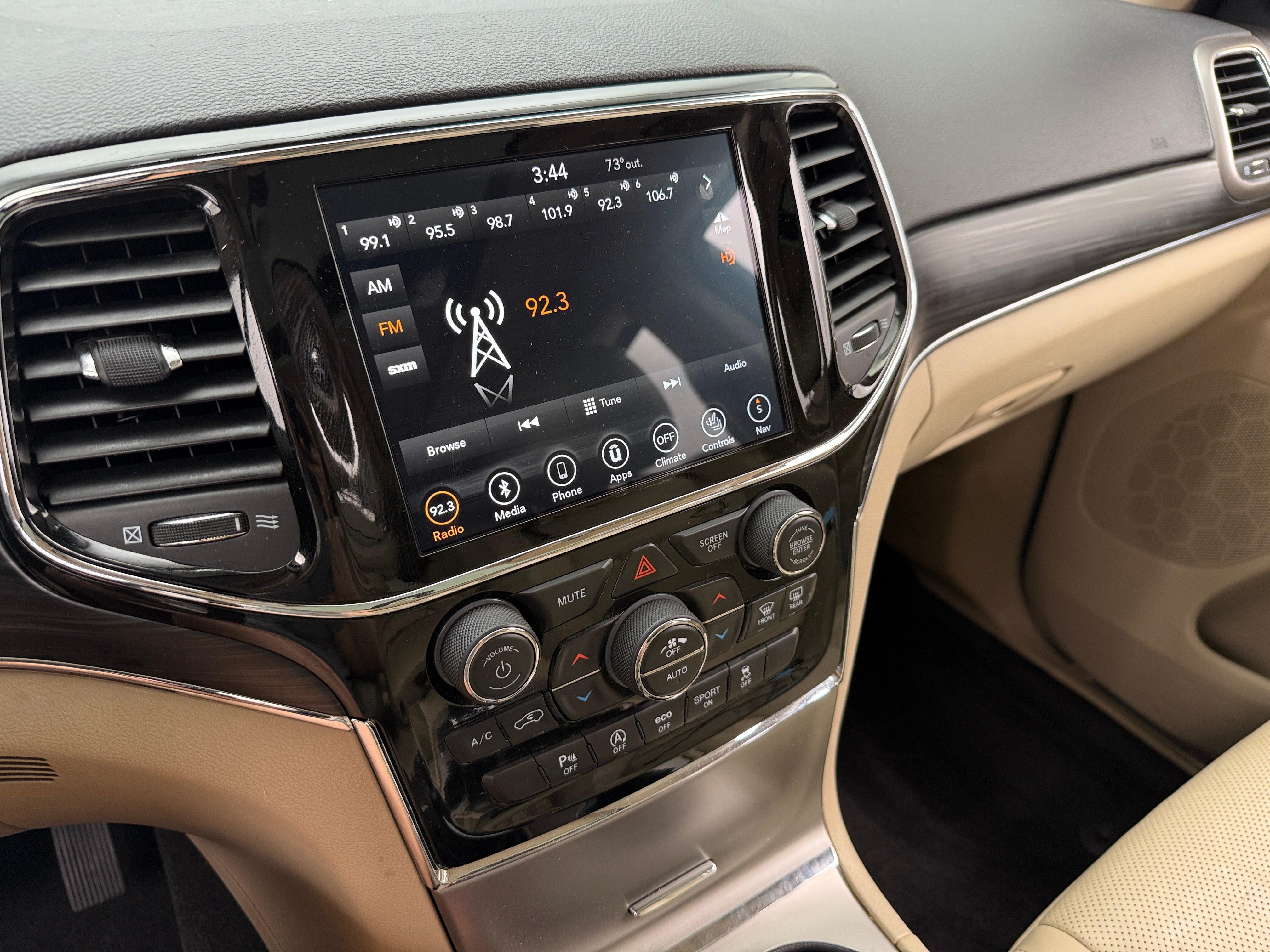 2019 Jeep Grand Cherokee Limited Edition 3