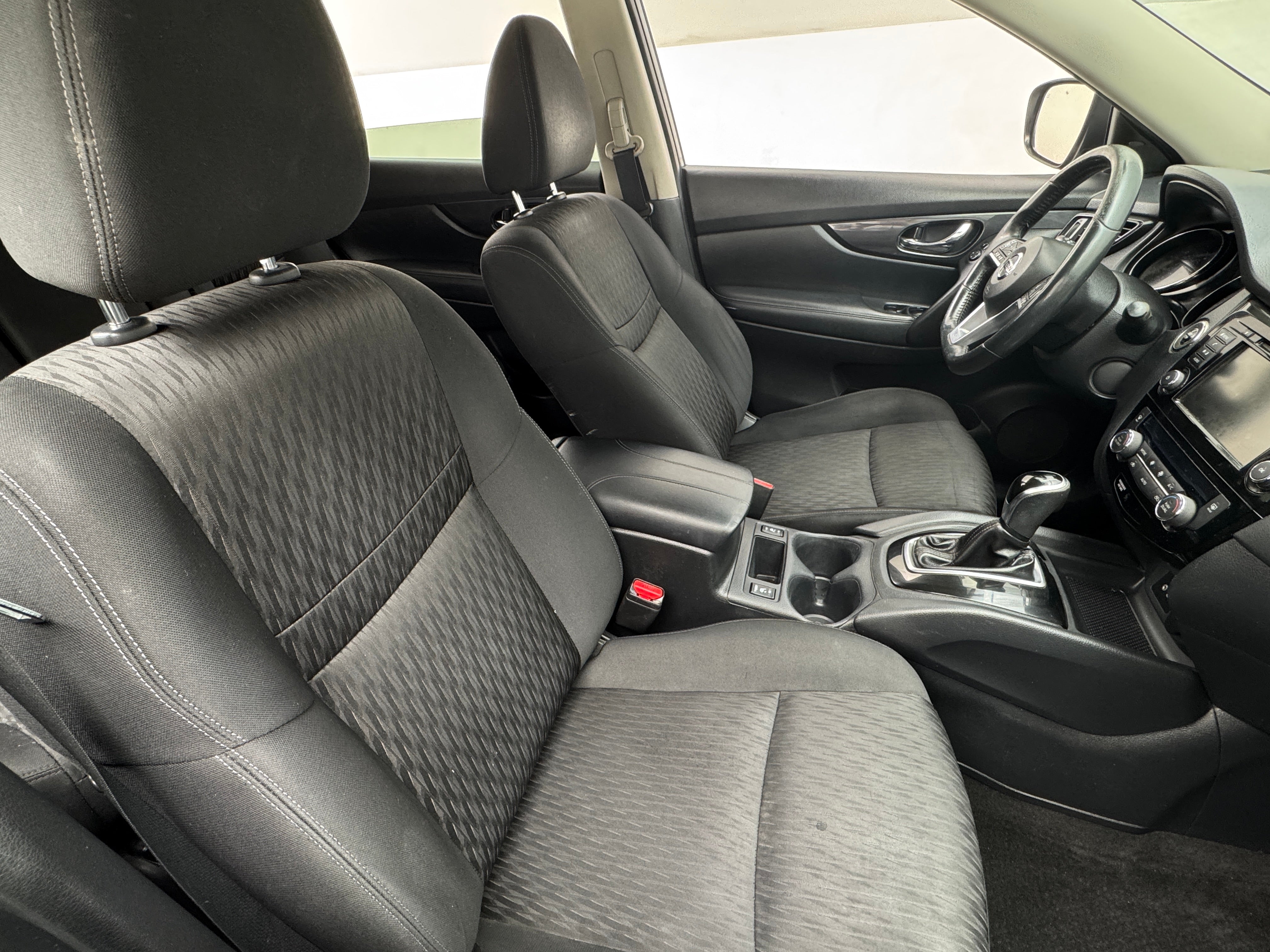 2018 Nissan Rogue SV 2