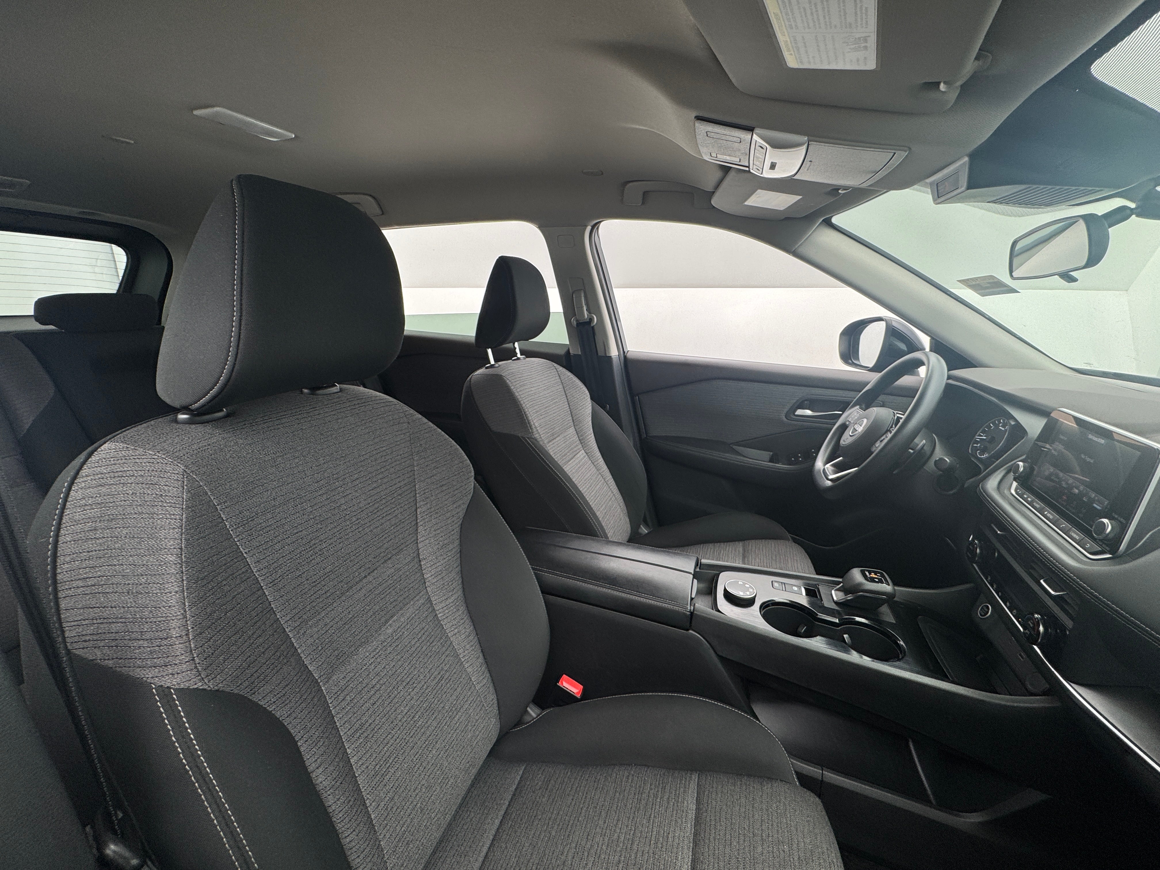 2023 Nissan Rogue SV 2