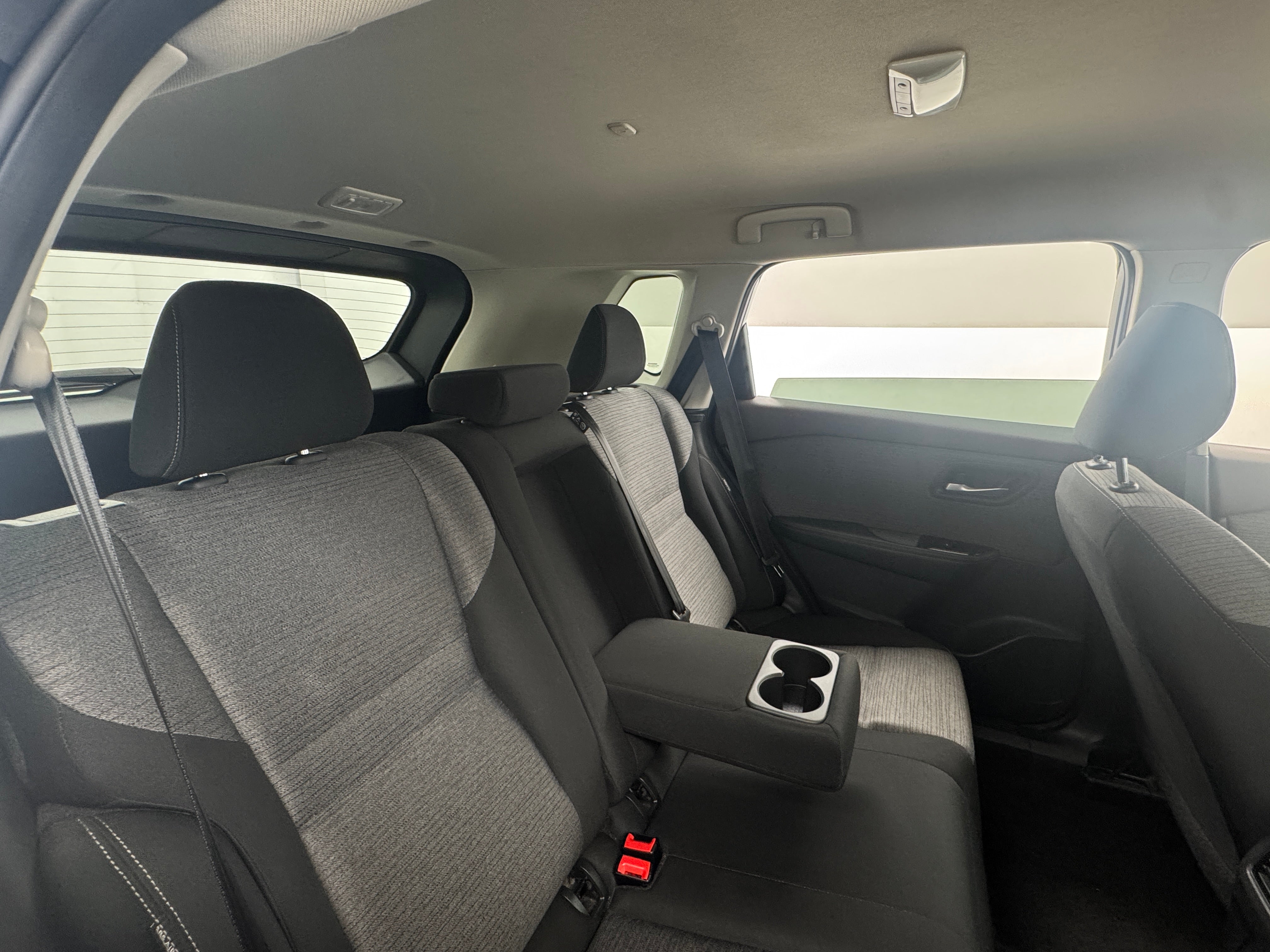 2023 Nissan Rogue SV 6
