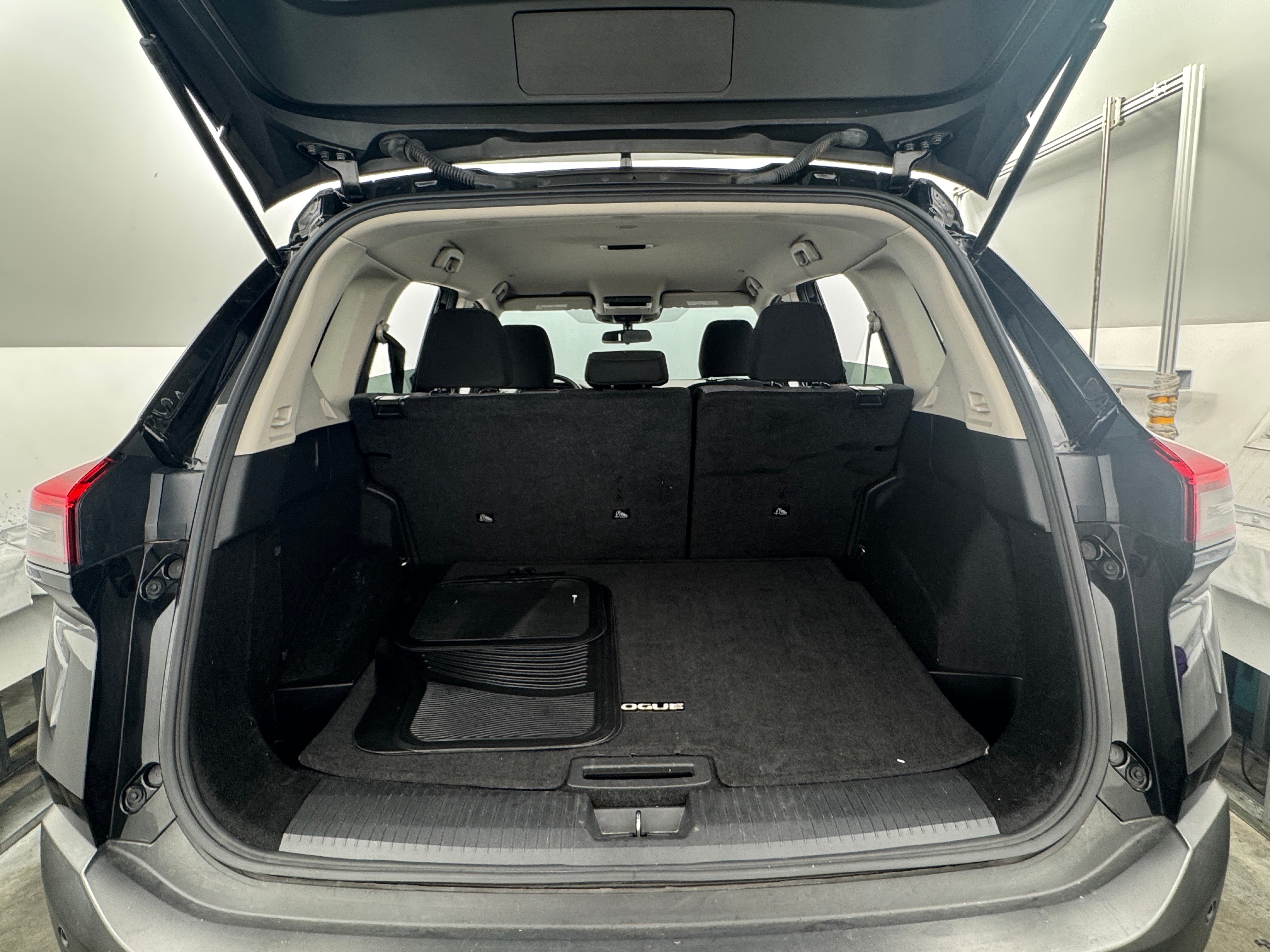 2023 Nissan Rogue SV 7