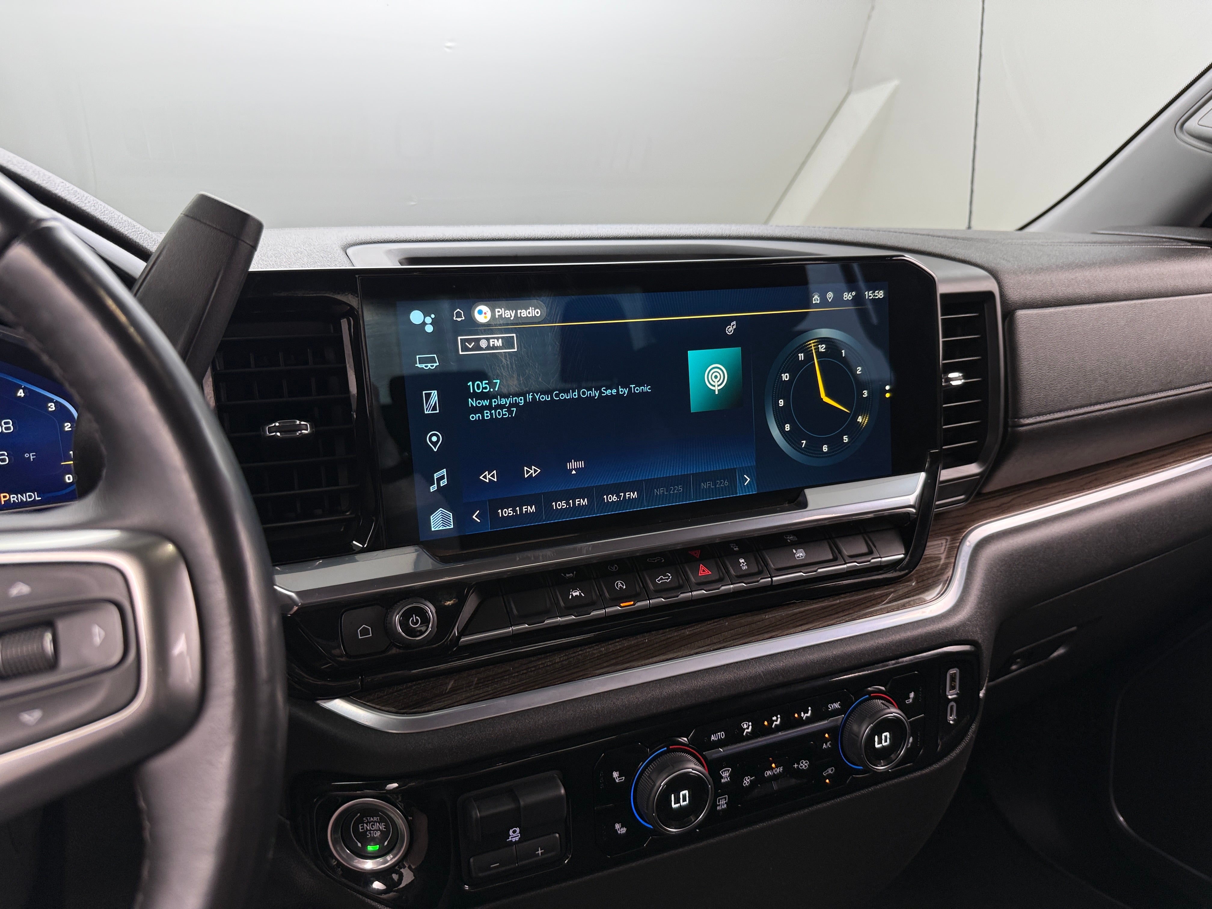 2022 Chevrolet Silverado 1500 LT 4