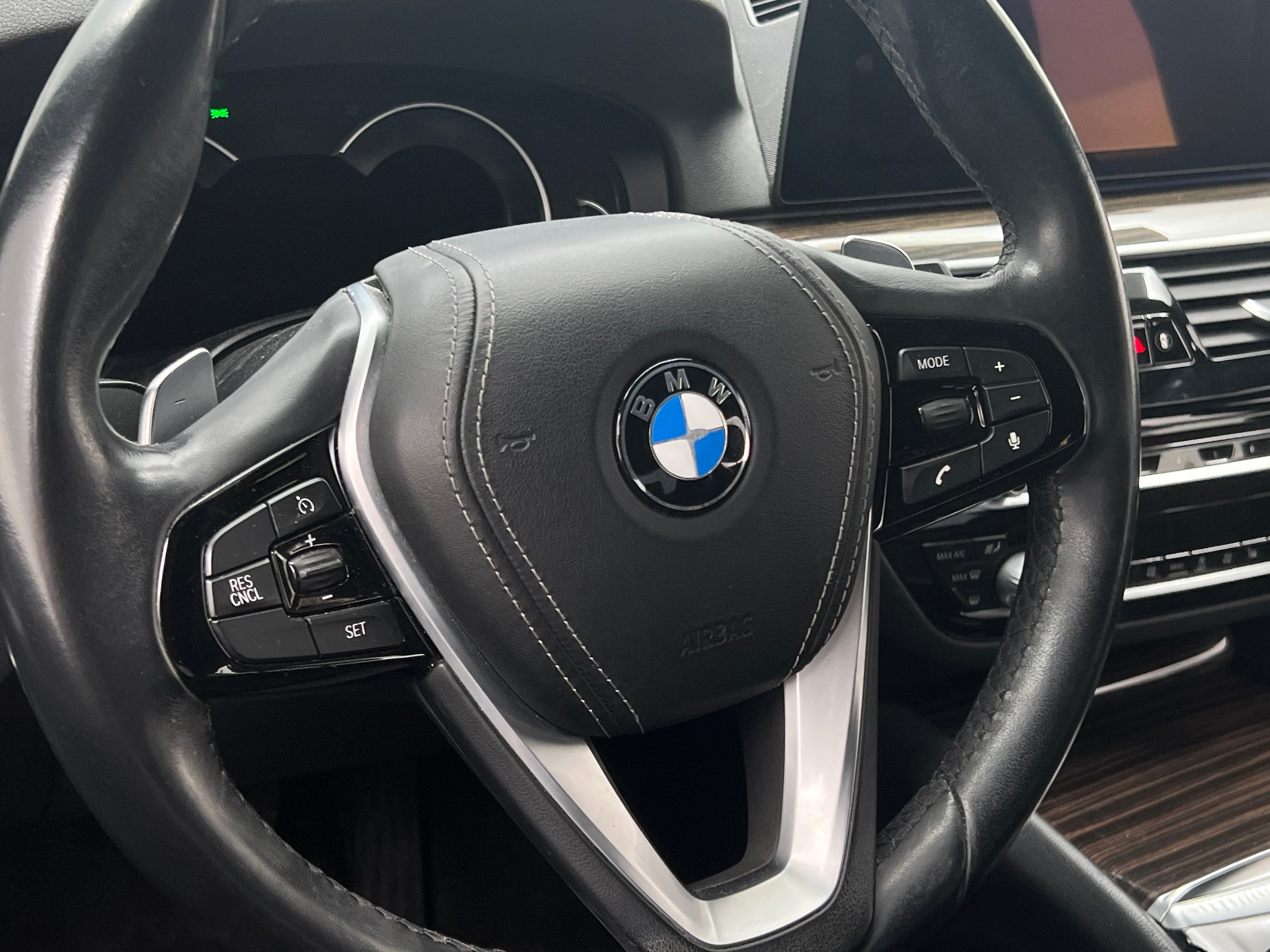 2018 BMW 5 Series 530e iPerformance 4