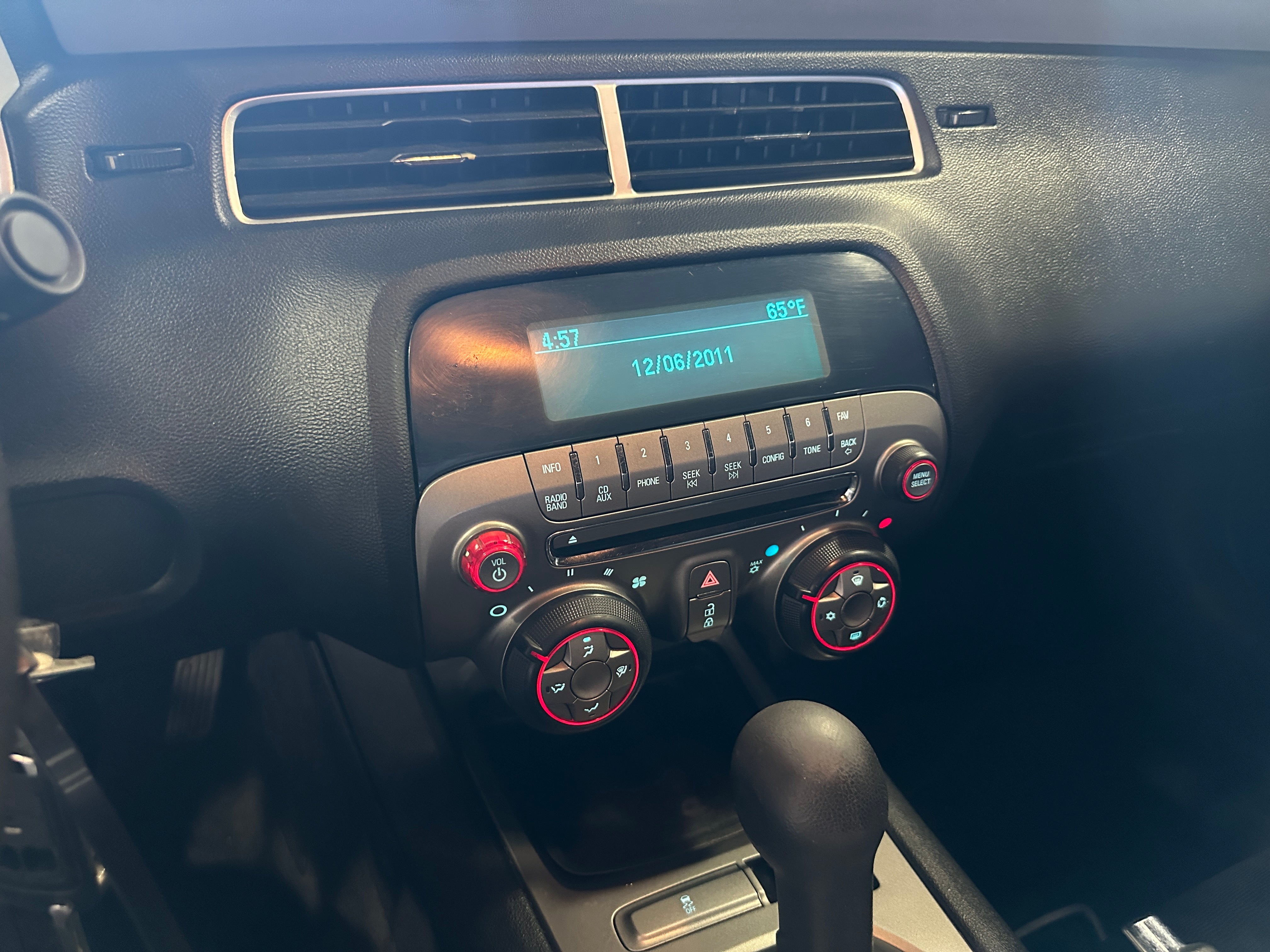 2011 Chevrolet Camaro LS 4
