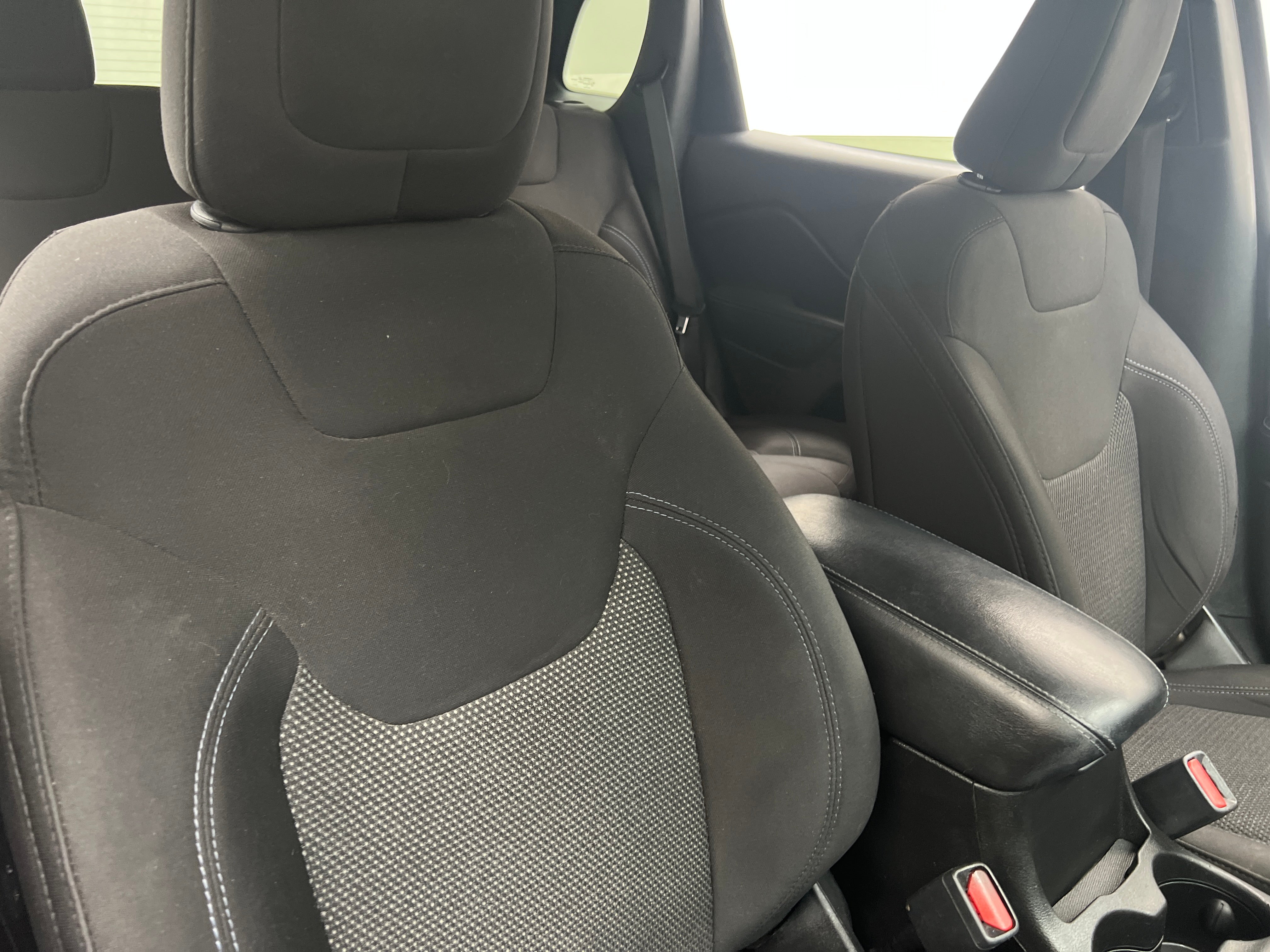 2019 Jeep Cherokee Latitude 2