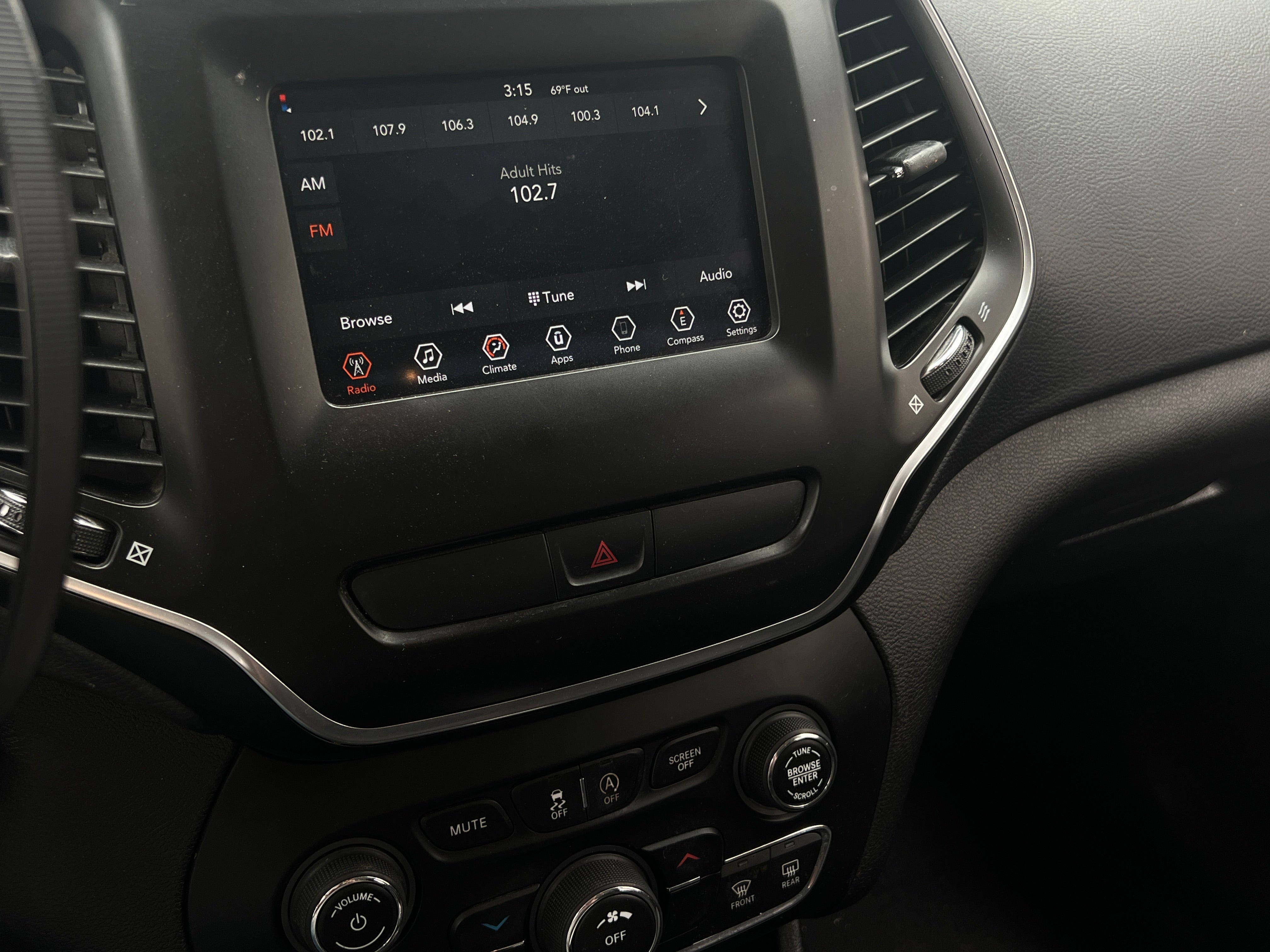 2019 Jeep Cherokee Latitude 4