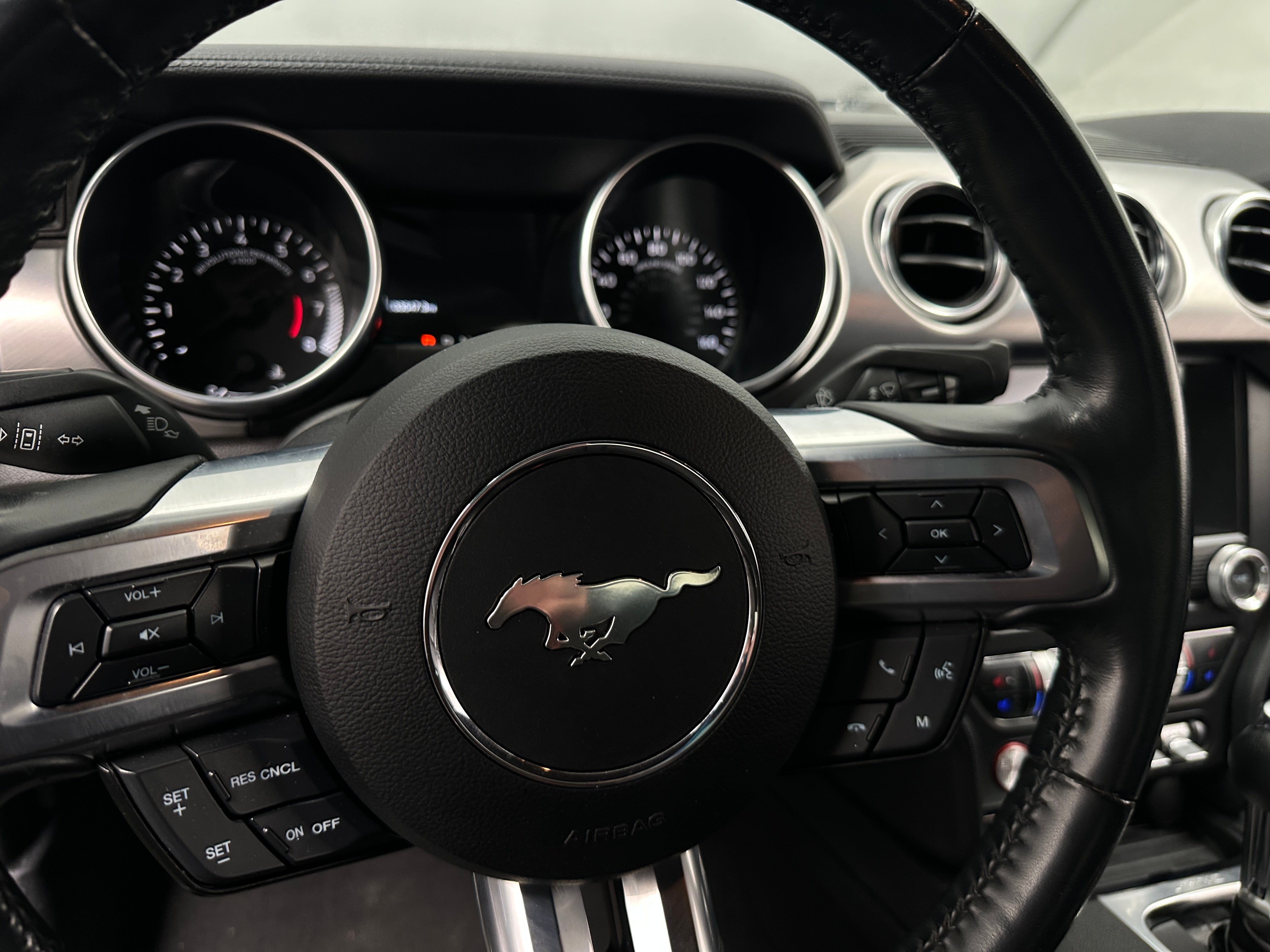 2023 Ford Mustang  4