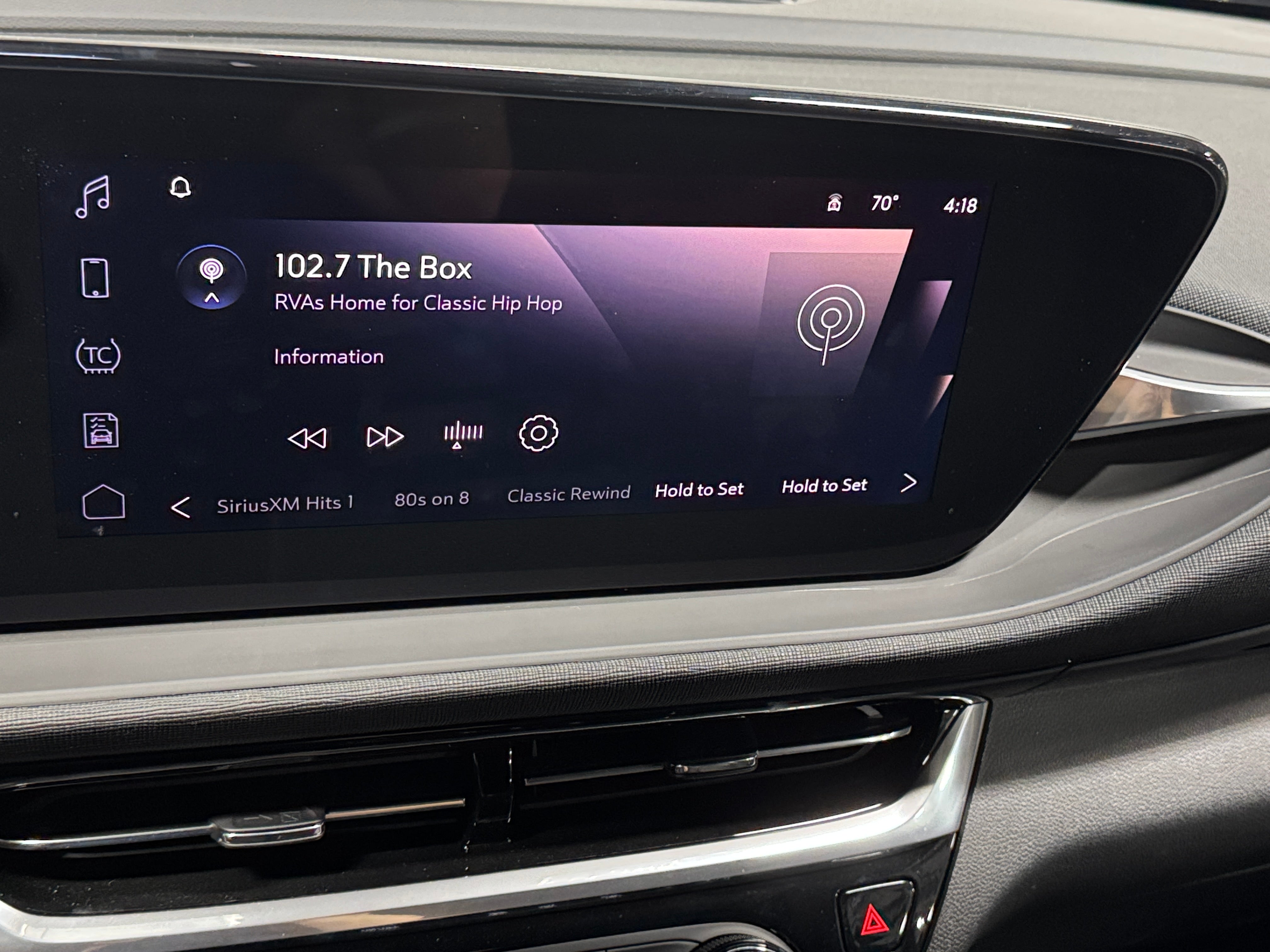 2024 Buick Envista Sport Touring 3