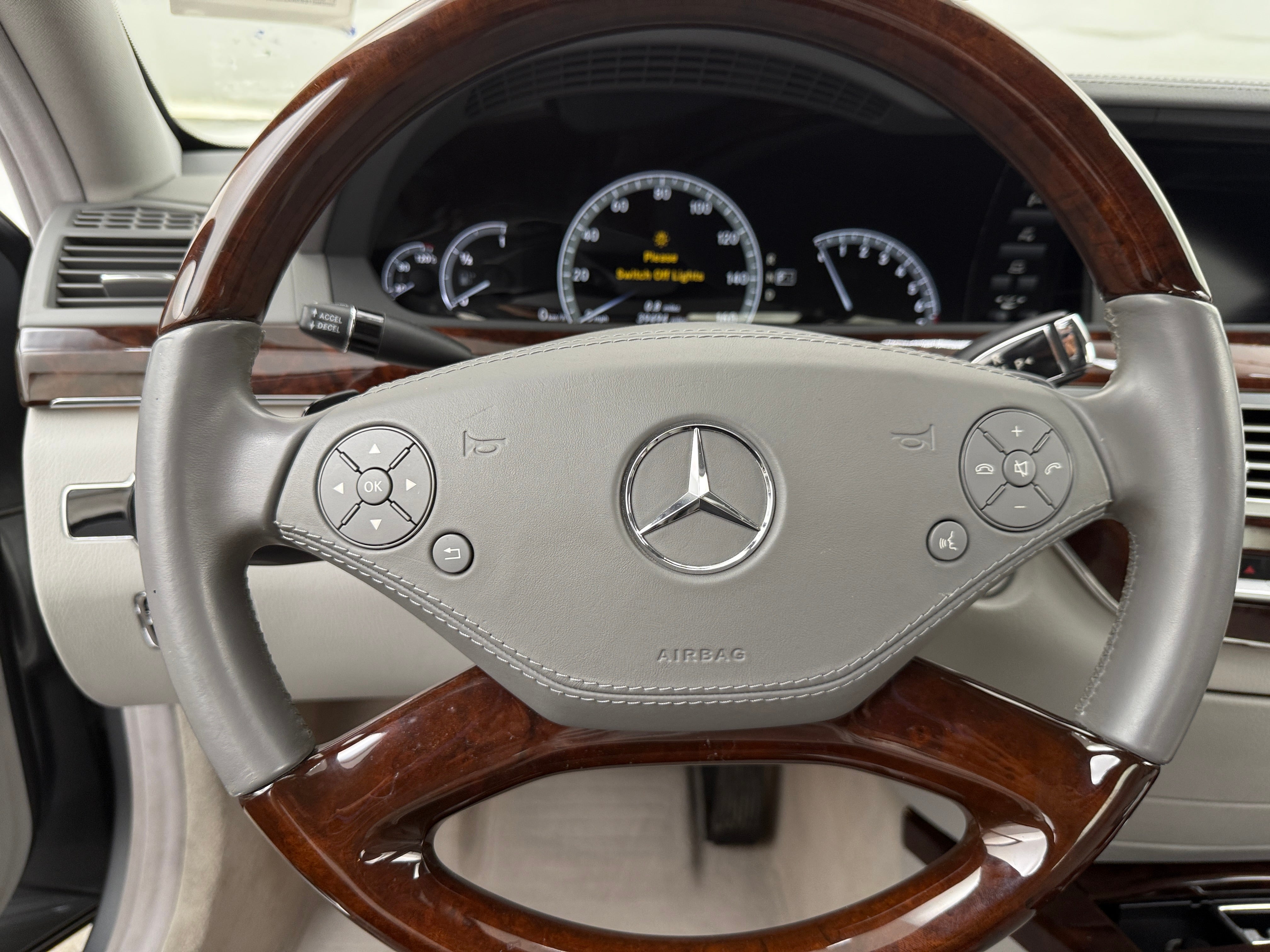 2010 Mercedes-Benz S-Class S 550 4