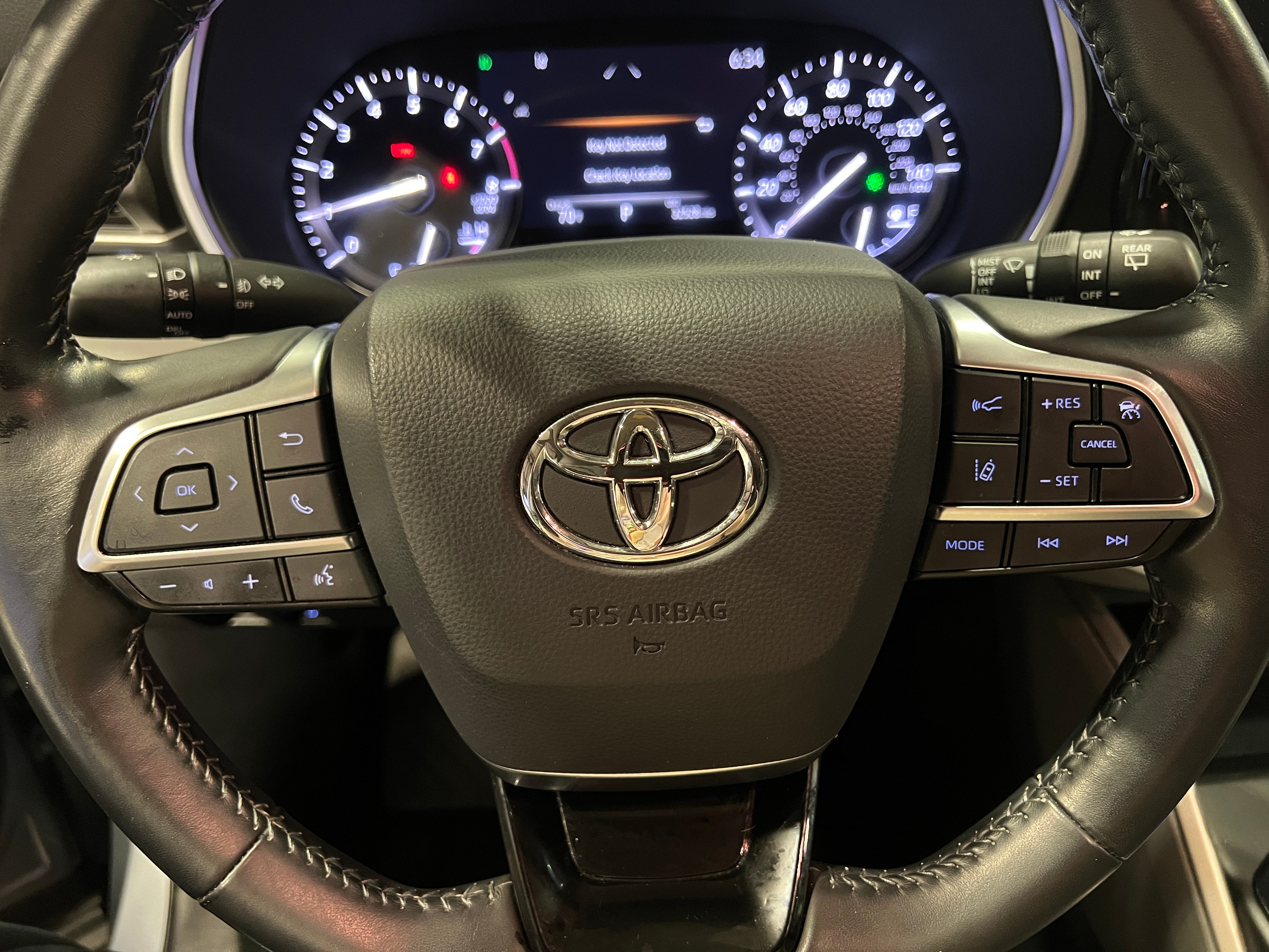 2021 Toyota Highlander XLE 4