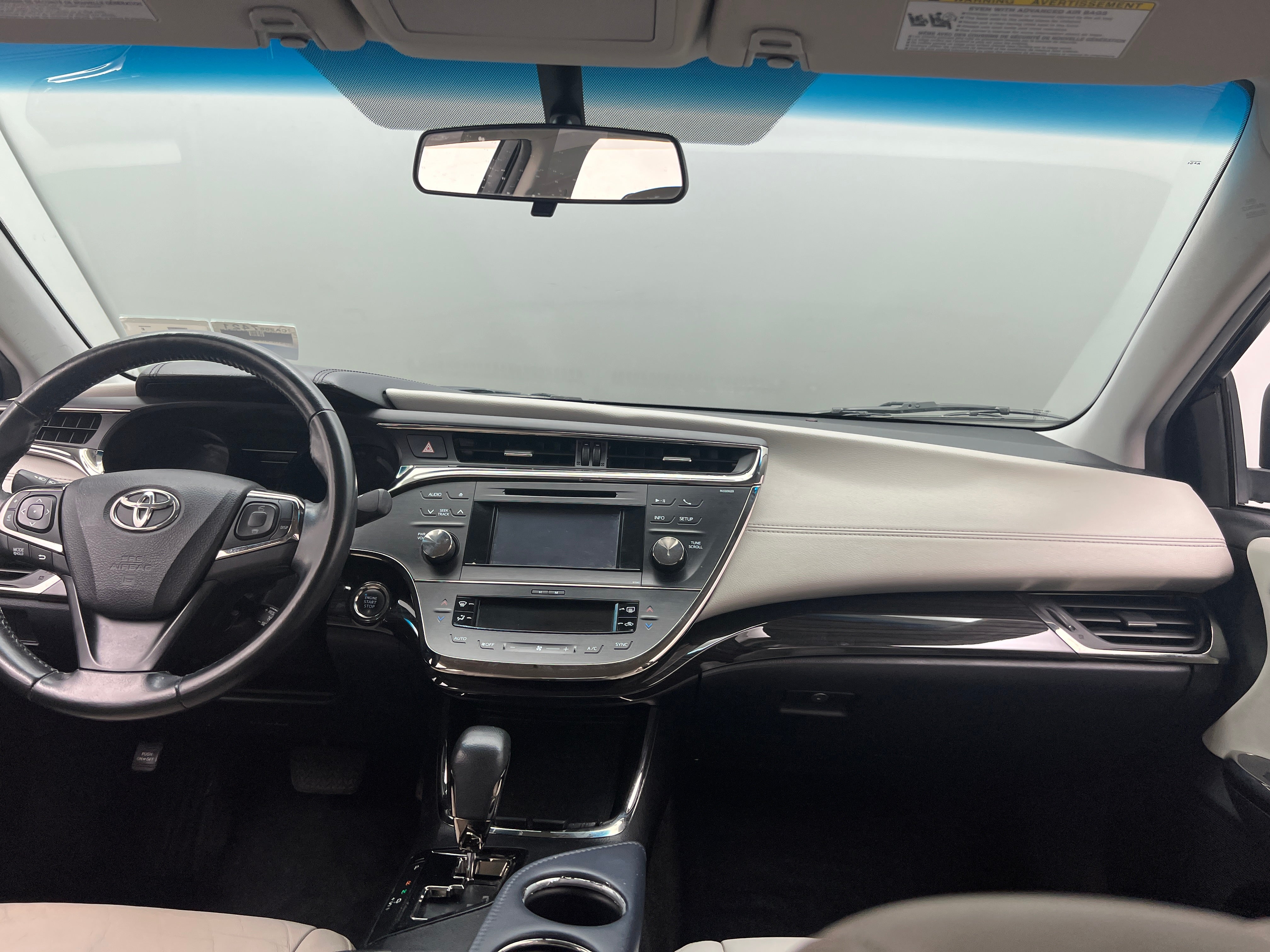 2014 Toyota Avalon XLE 3