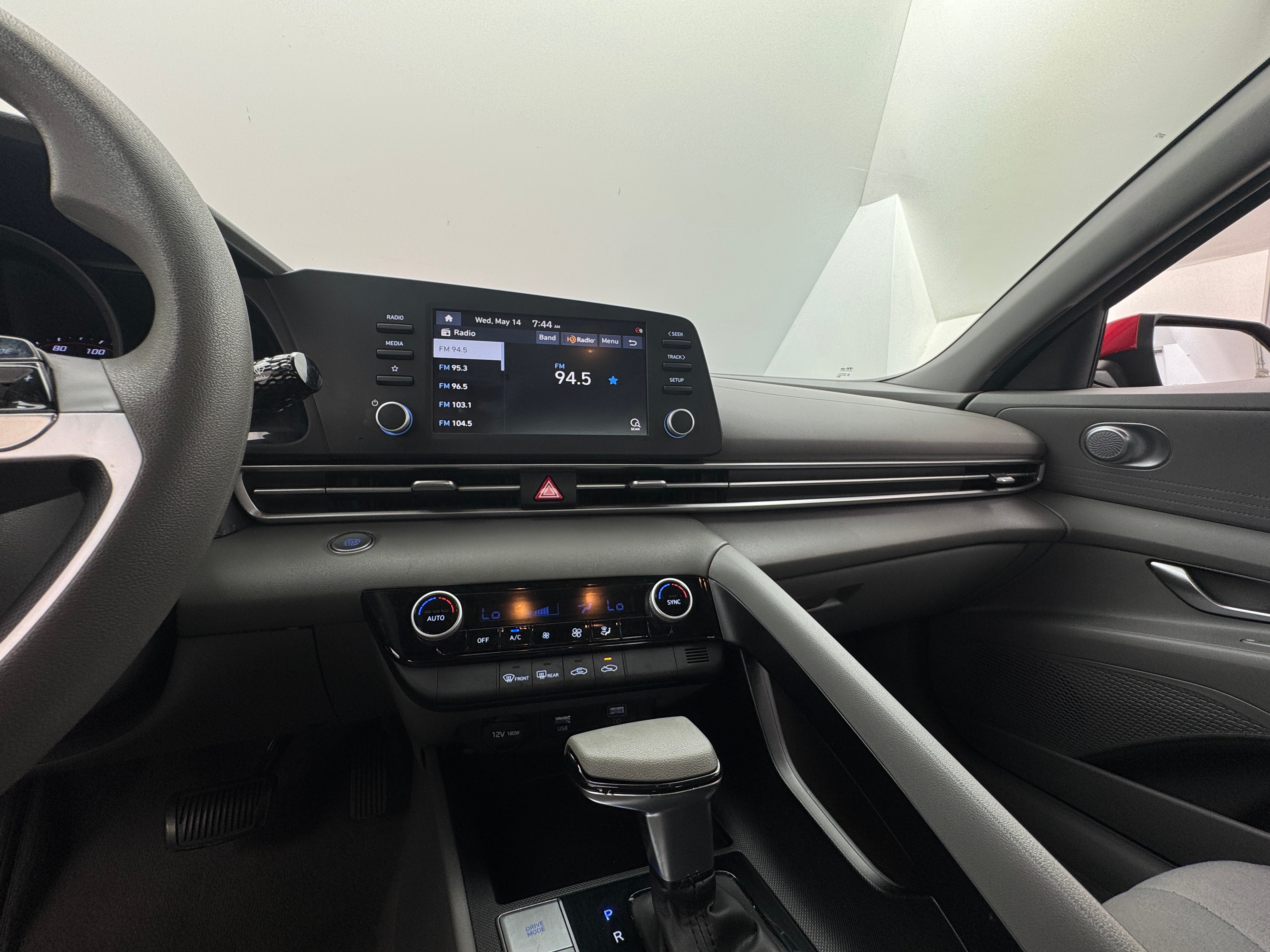 2023 Hyundai Elantra SEL 4
